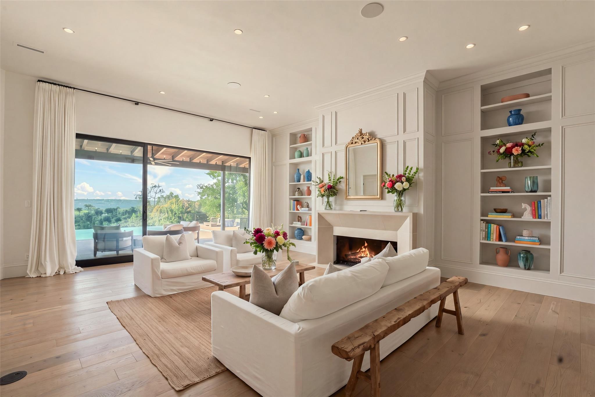 24 Cousteau LN