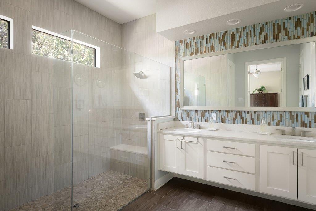 2 Prestonwood CV