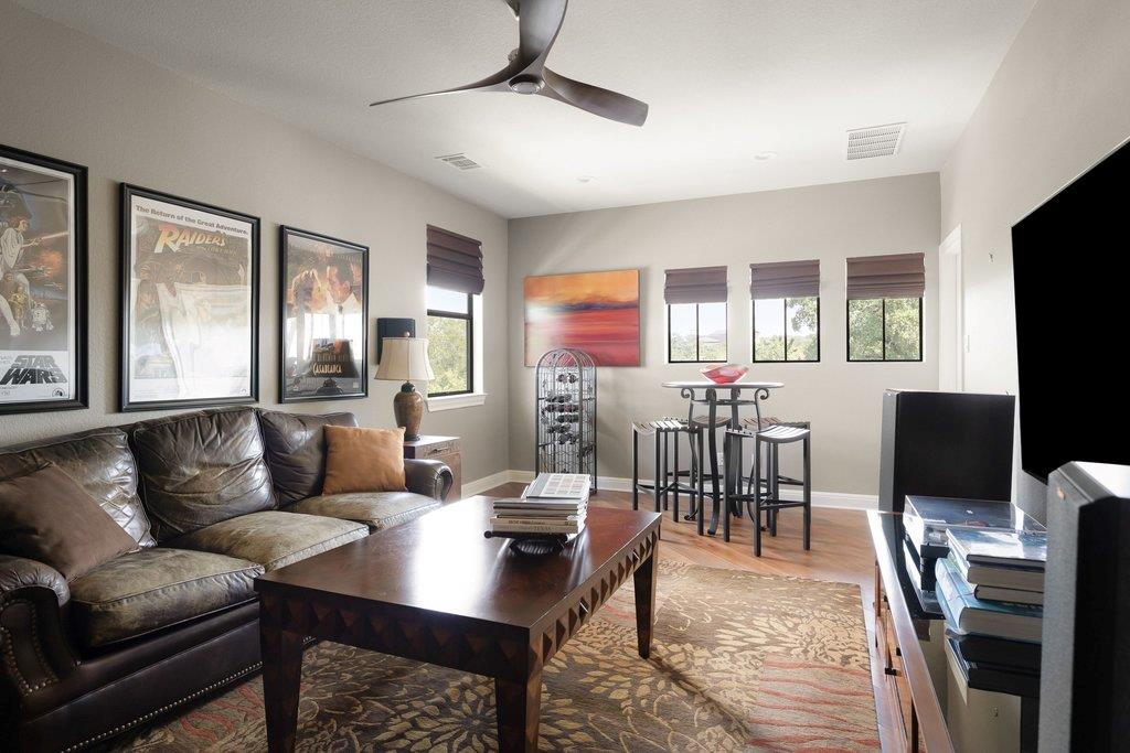 2 Prestonwood CV