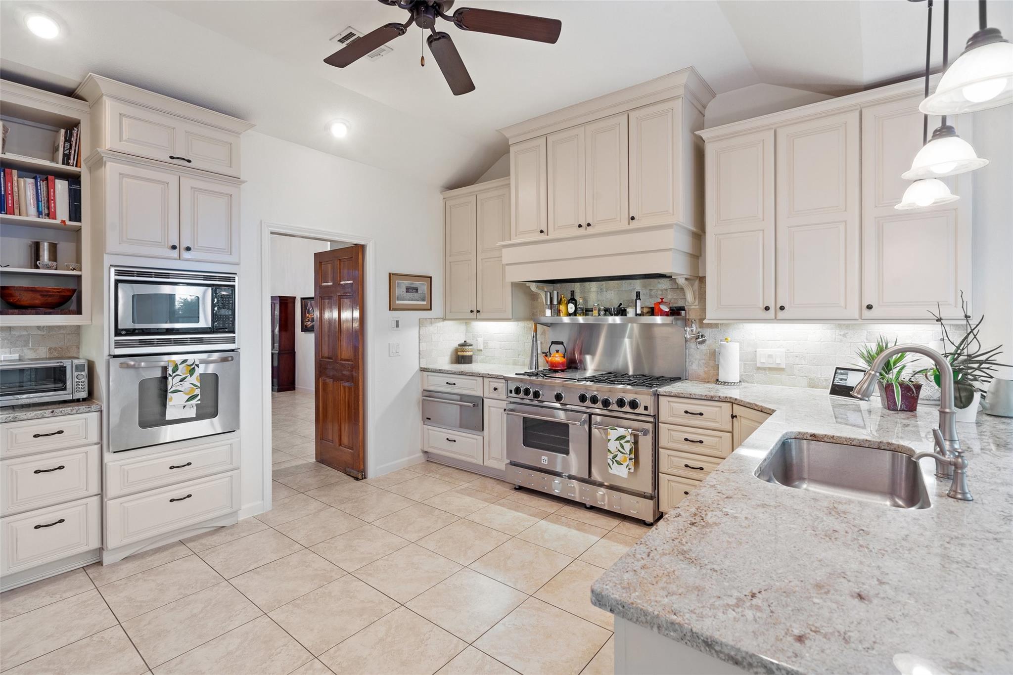 3 Coleridge LN
