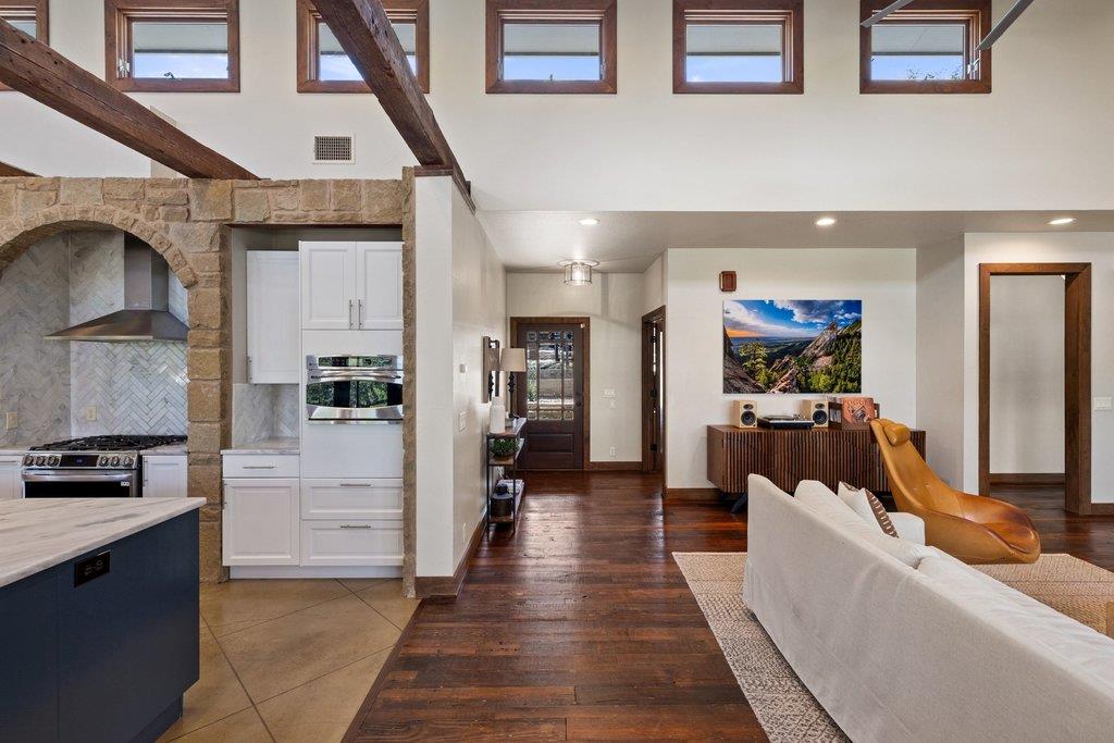 10598 Davy Crockett DR