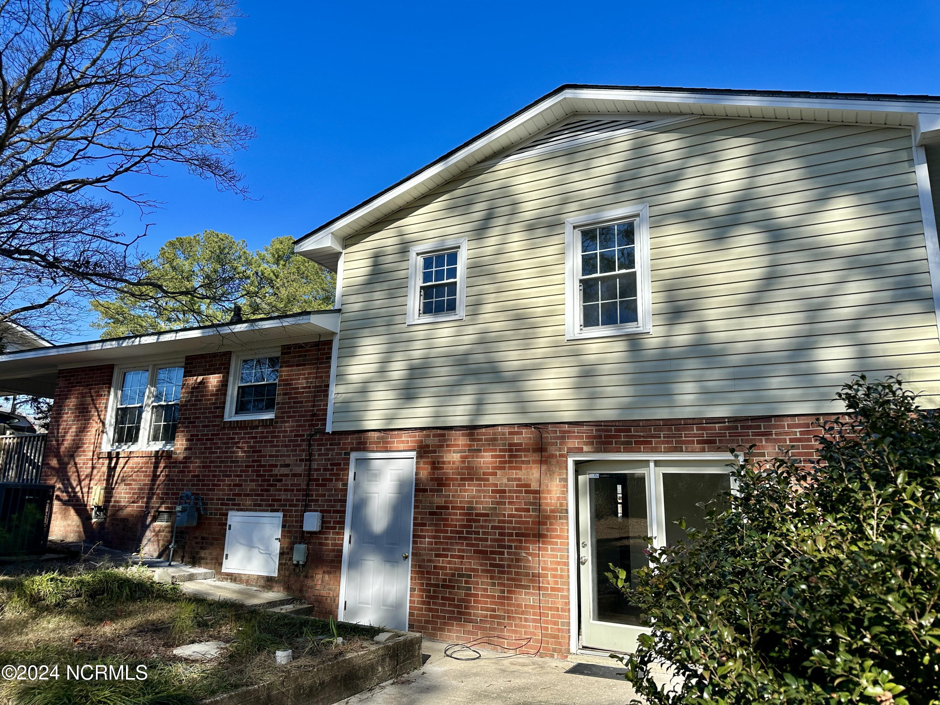 4605 Ramblewood Drive