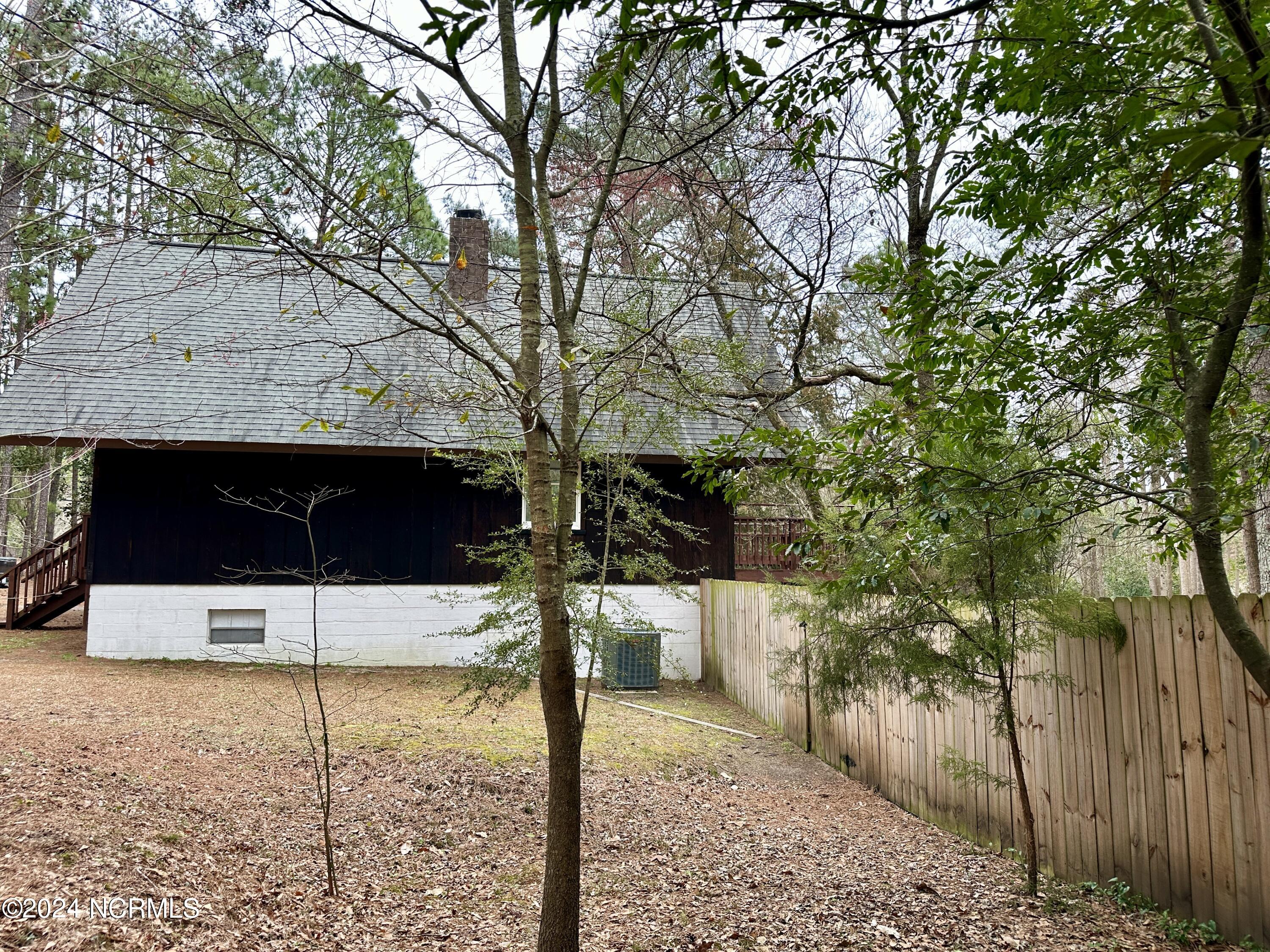 735 E Philadelphia Avenue