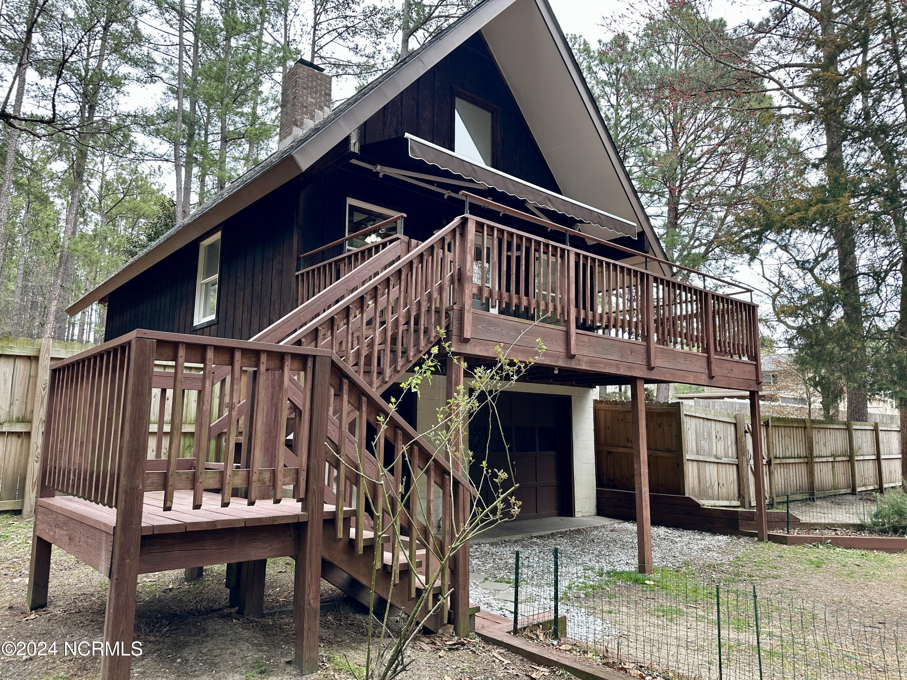 735 E Philadelphia Avenue