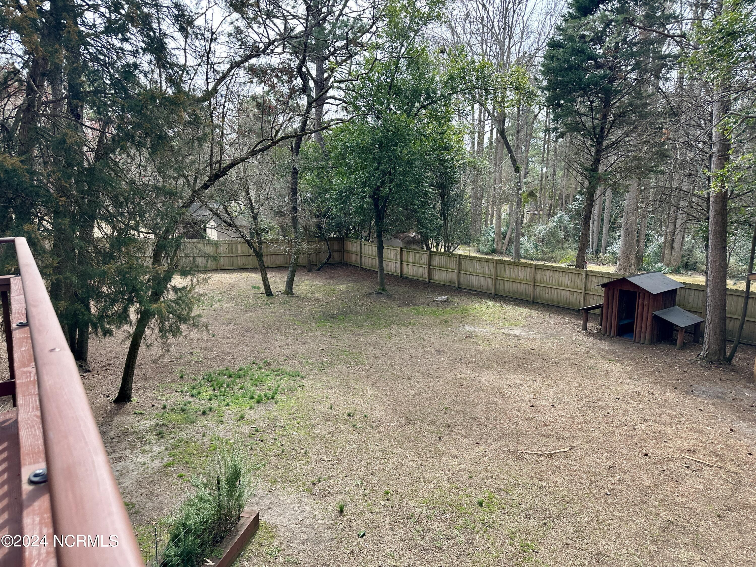 735 E Philadelphia Avenue