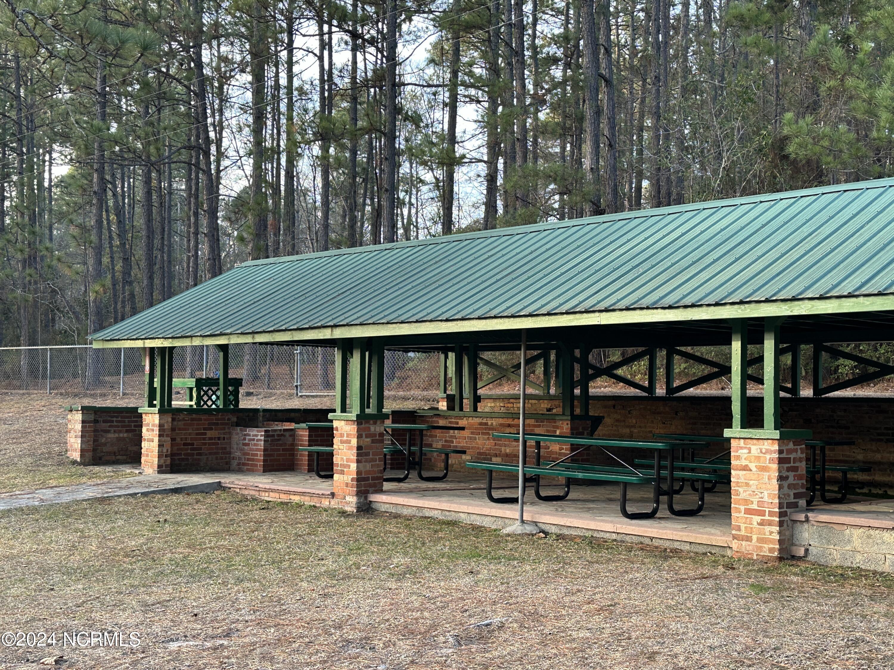 735 E Philadelphia Avenue