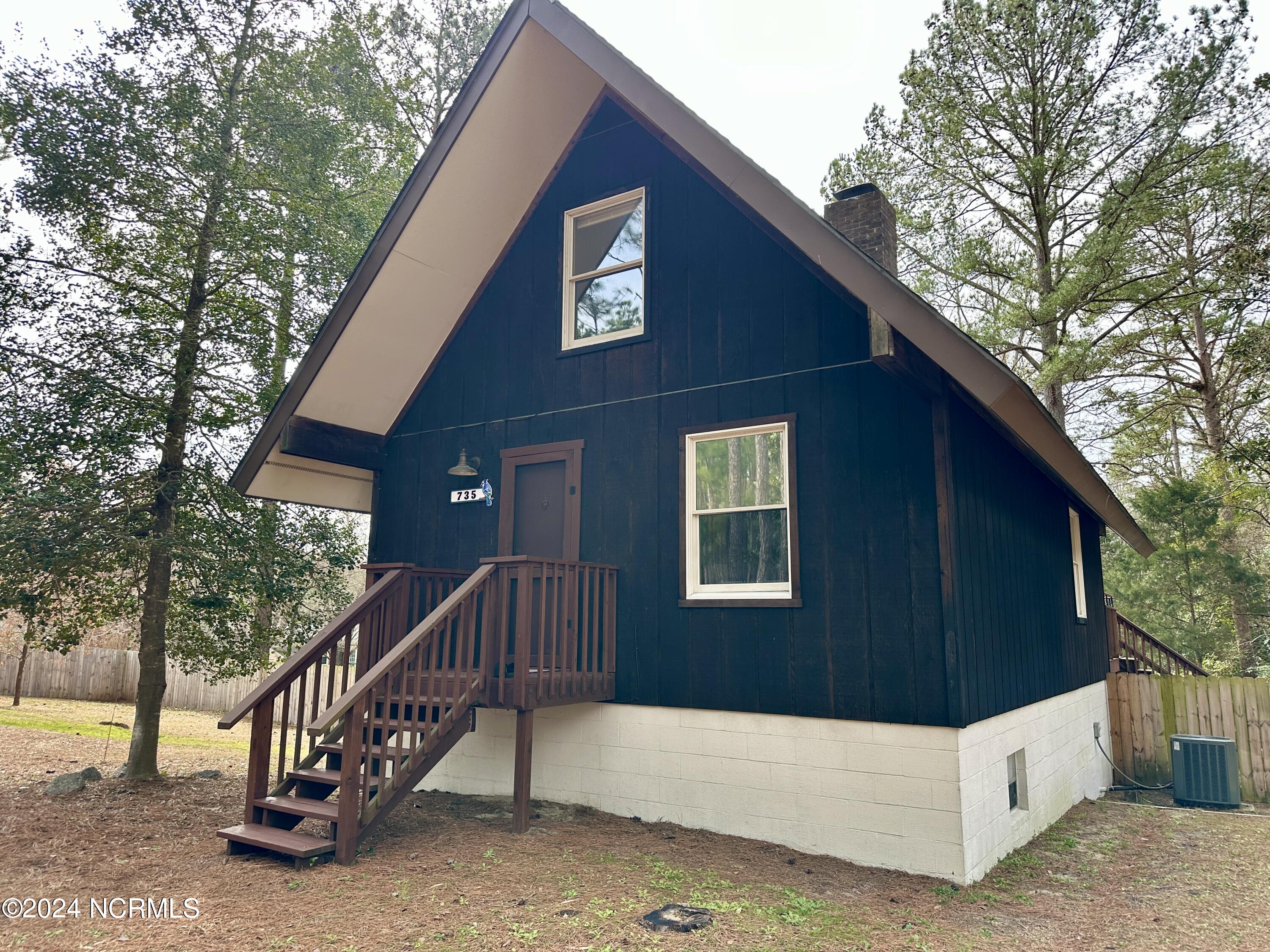 735 E Philadelphia Avenue