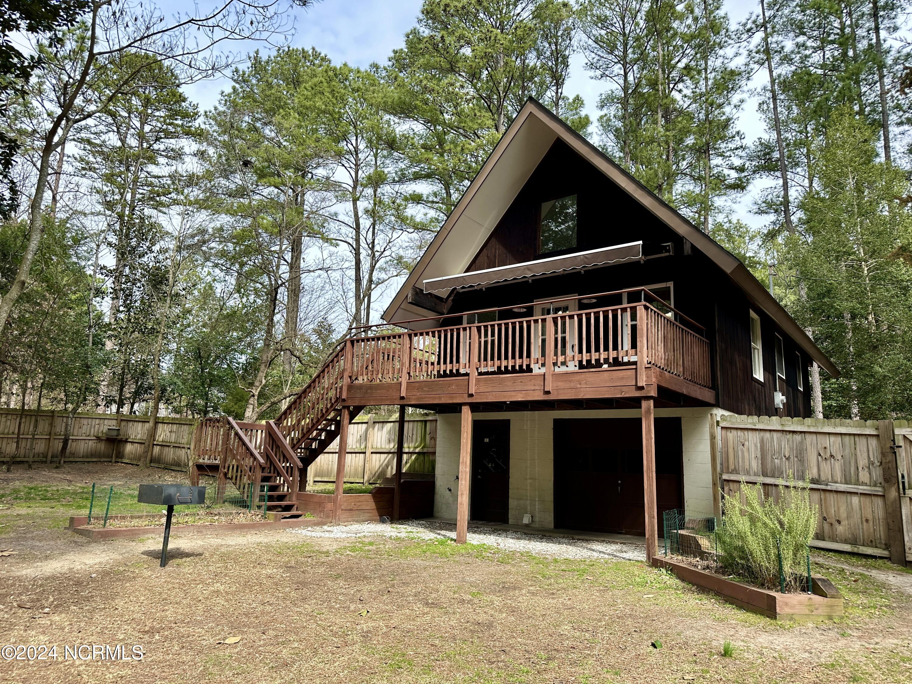 735 E Philadelphia Avenue