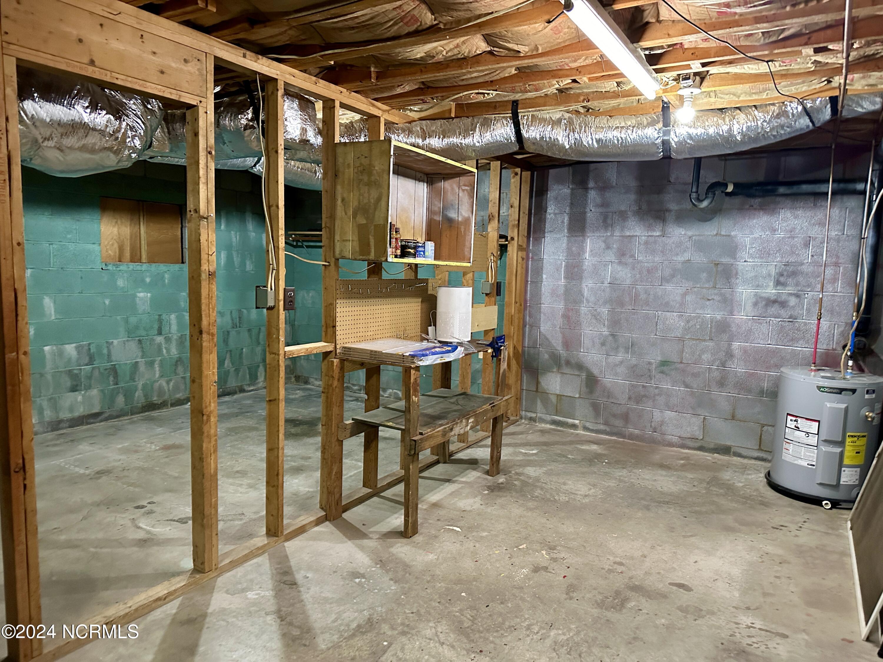 735 E Philadelphia Avenue