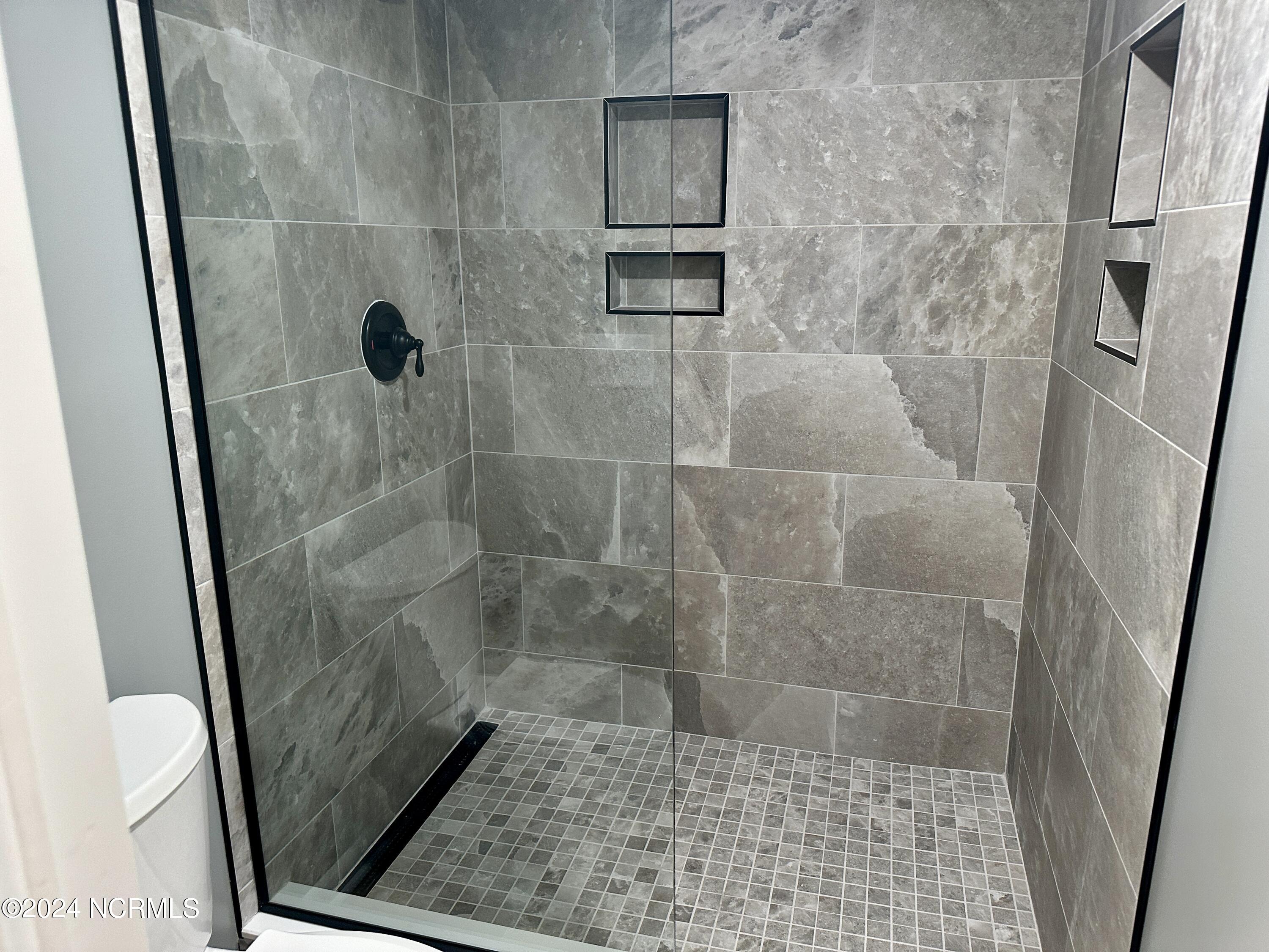 10 Pine Tree Road, # 105 C