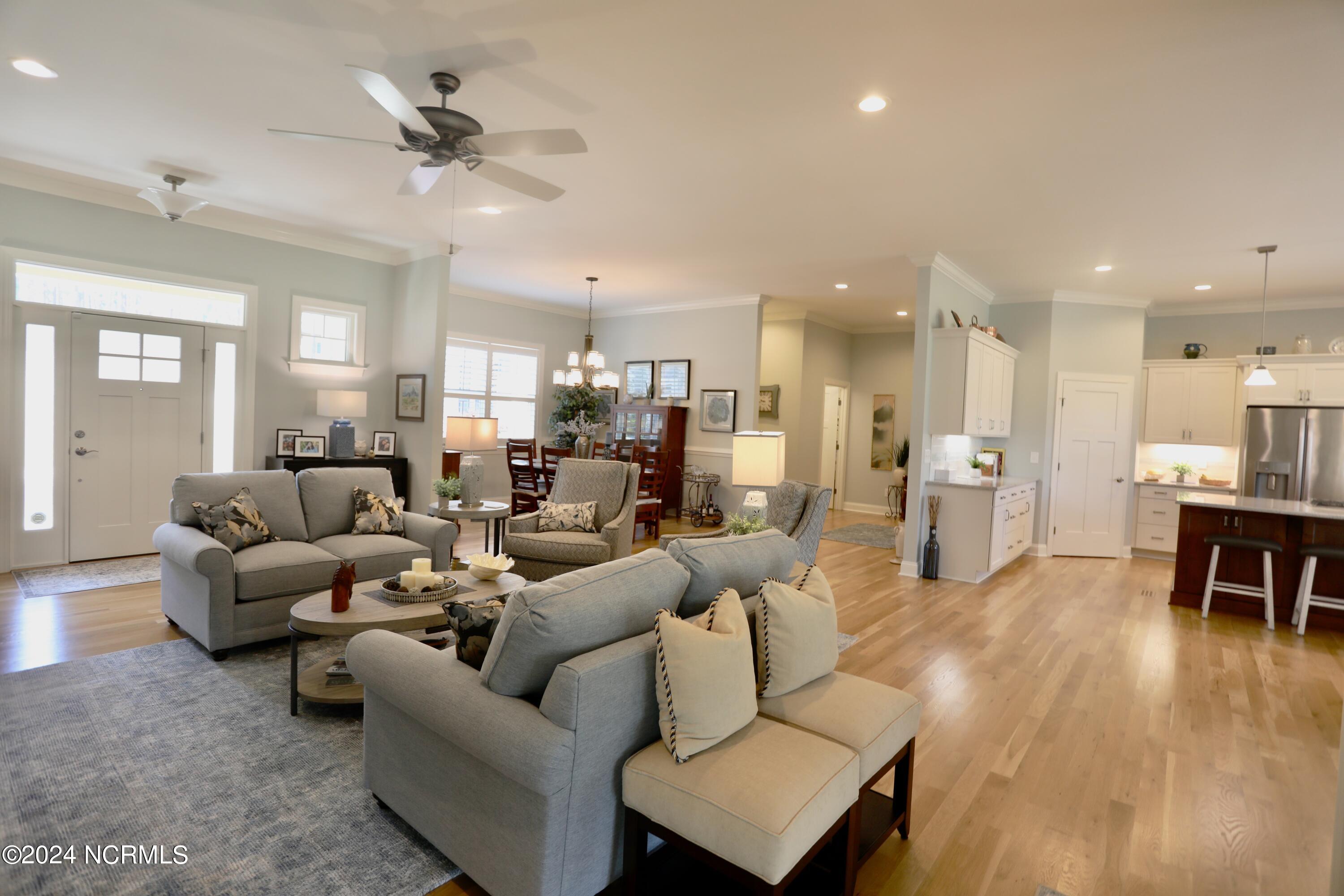 4 Masters Place