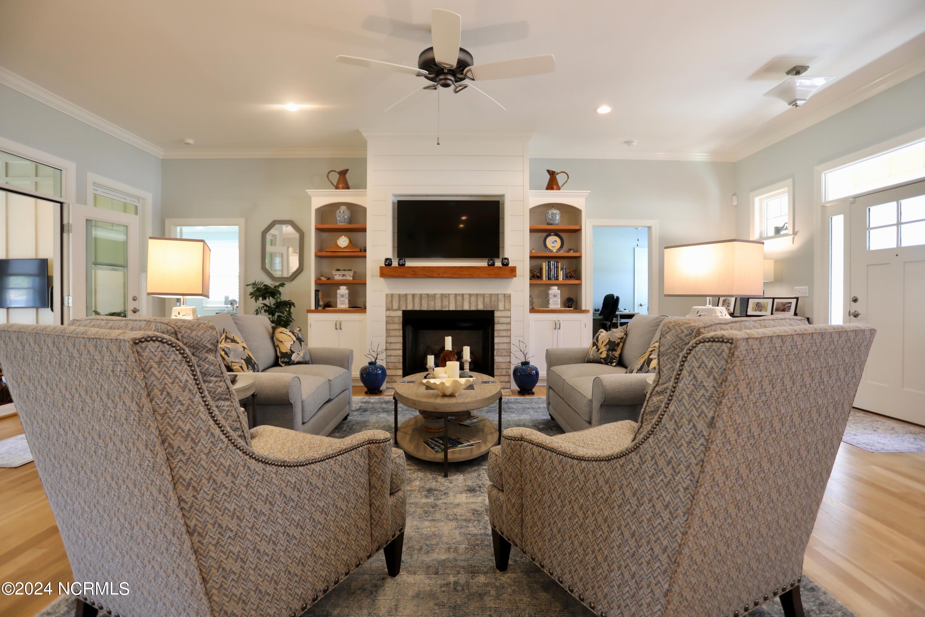 4 Masters Place