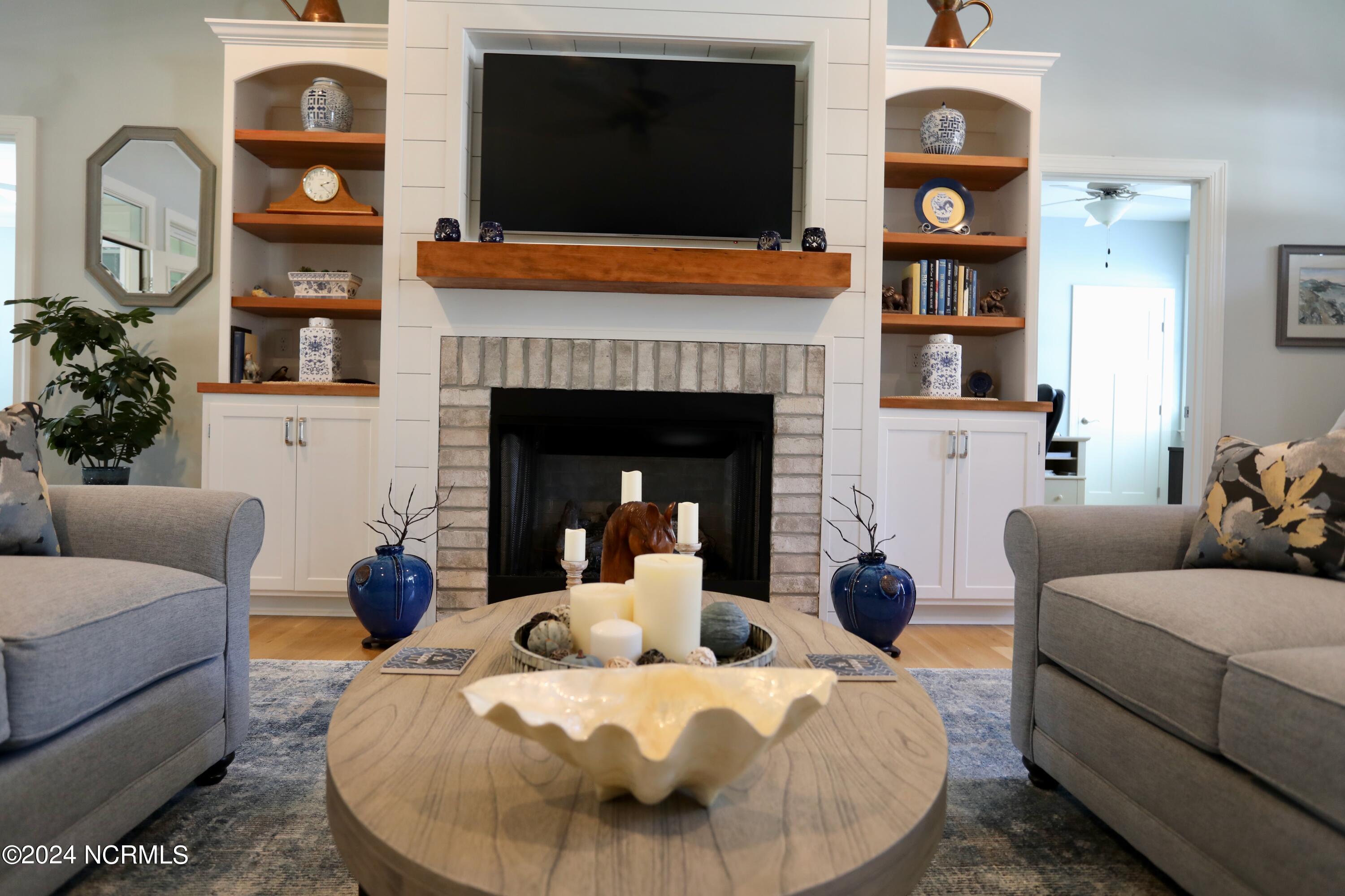 4 Masters Place