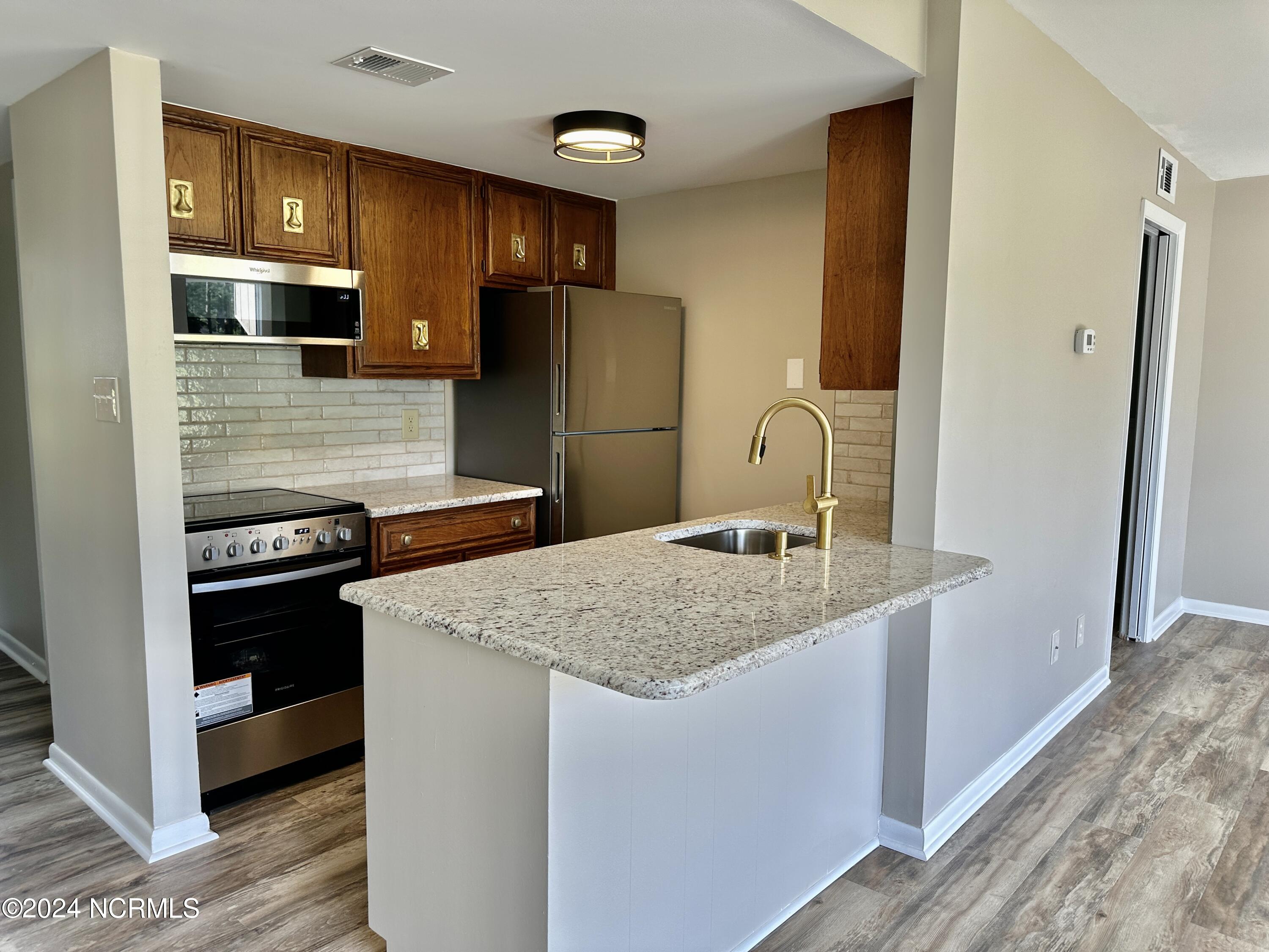 85 Pine Valley Road, 29