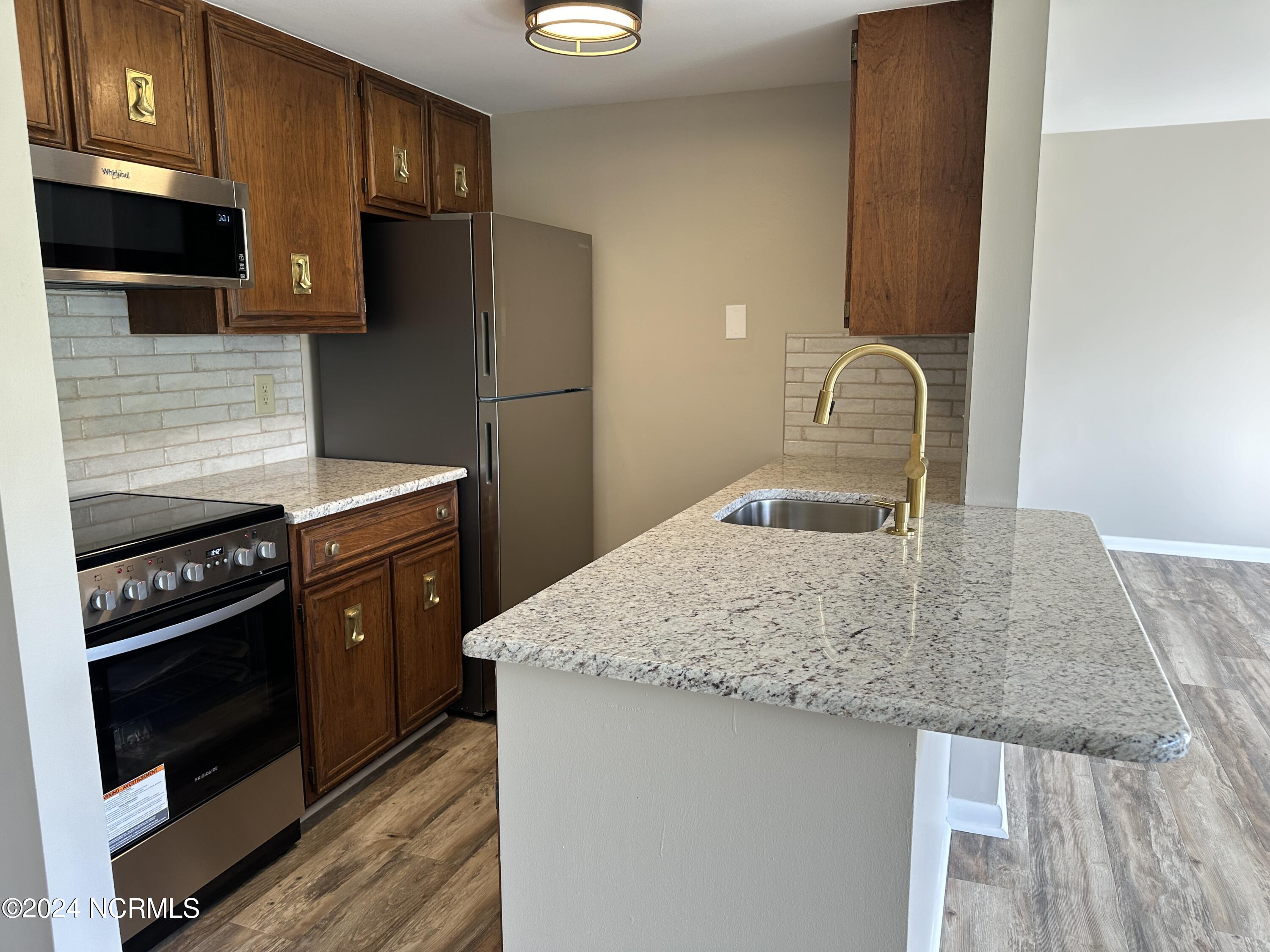 85 Pine Valley Road, 29