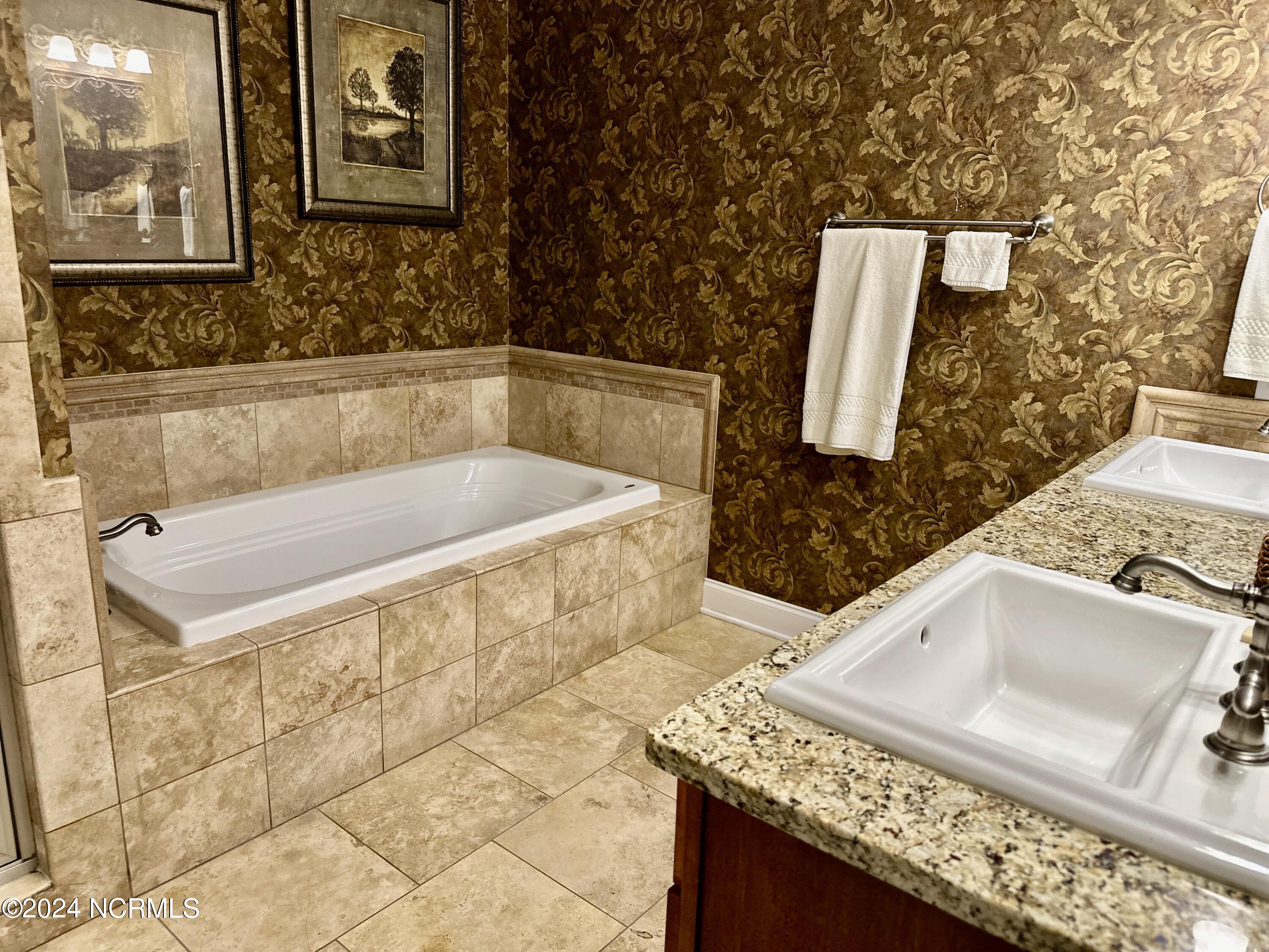 260 Cochrane Castle Circle, # 6