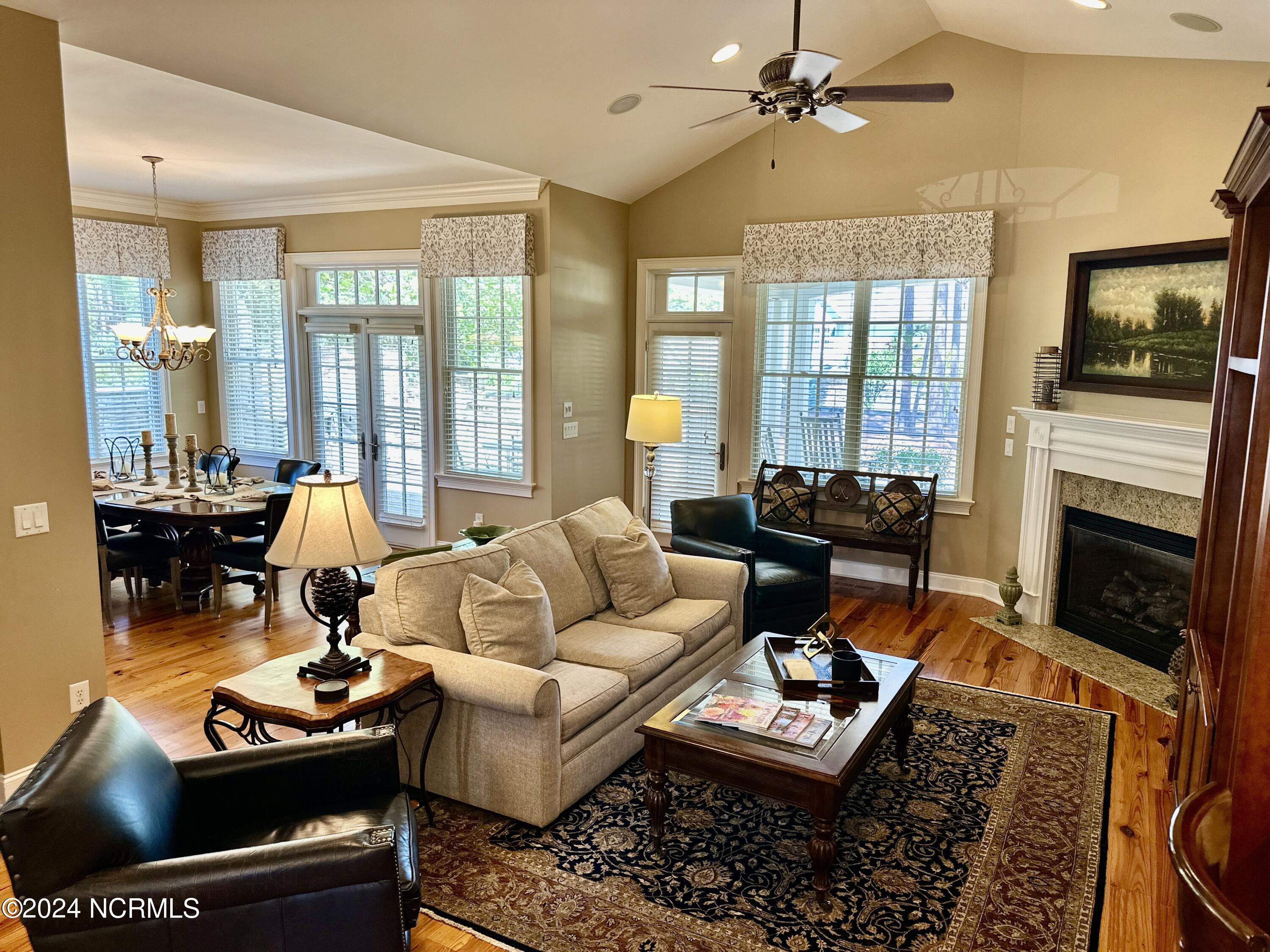 260 Cochrane Castle Circle, # 6