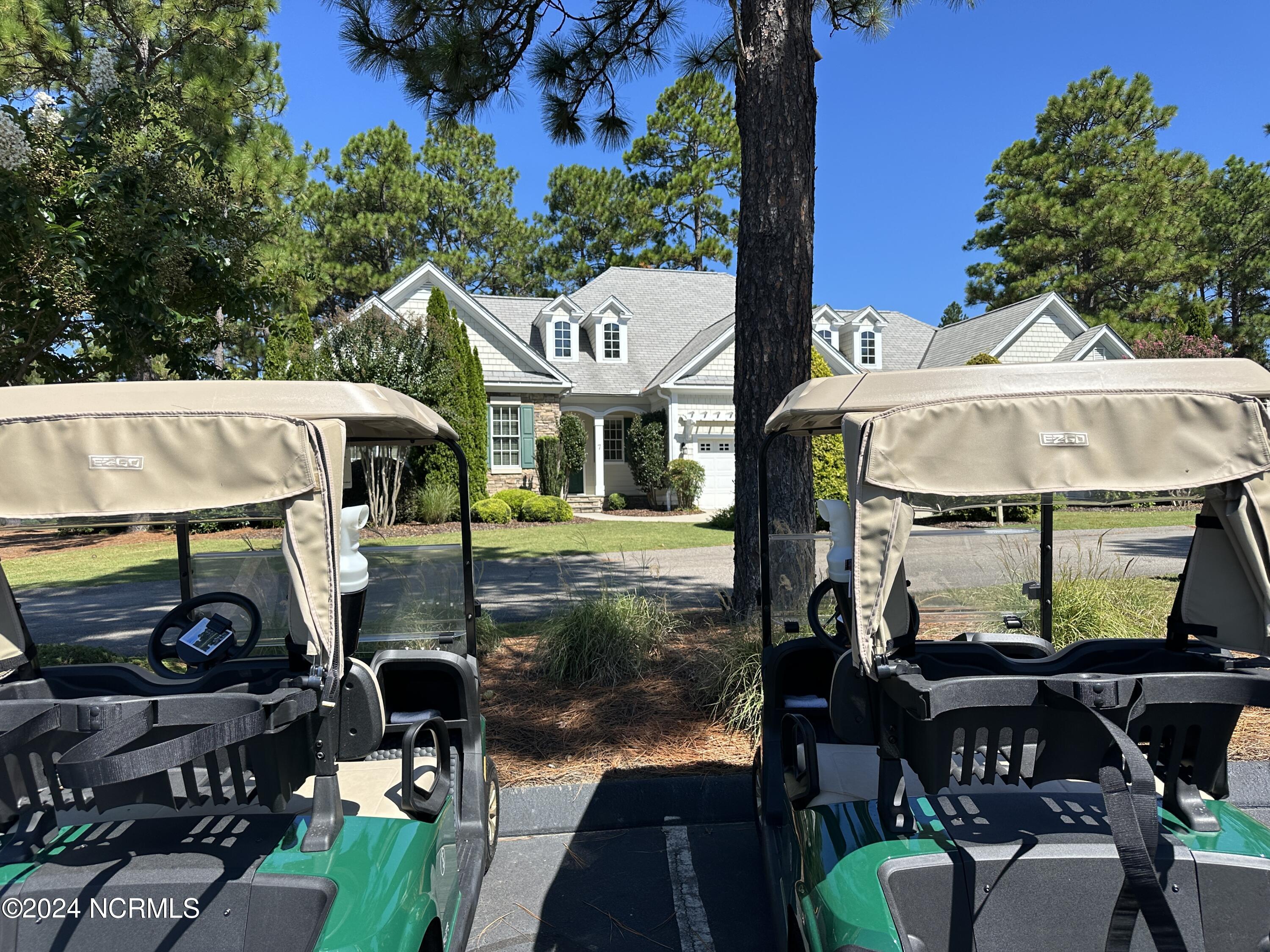 260 Cochrane Castle Circle, # 6