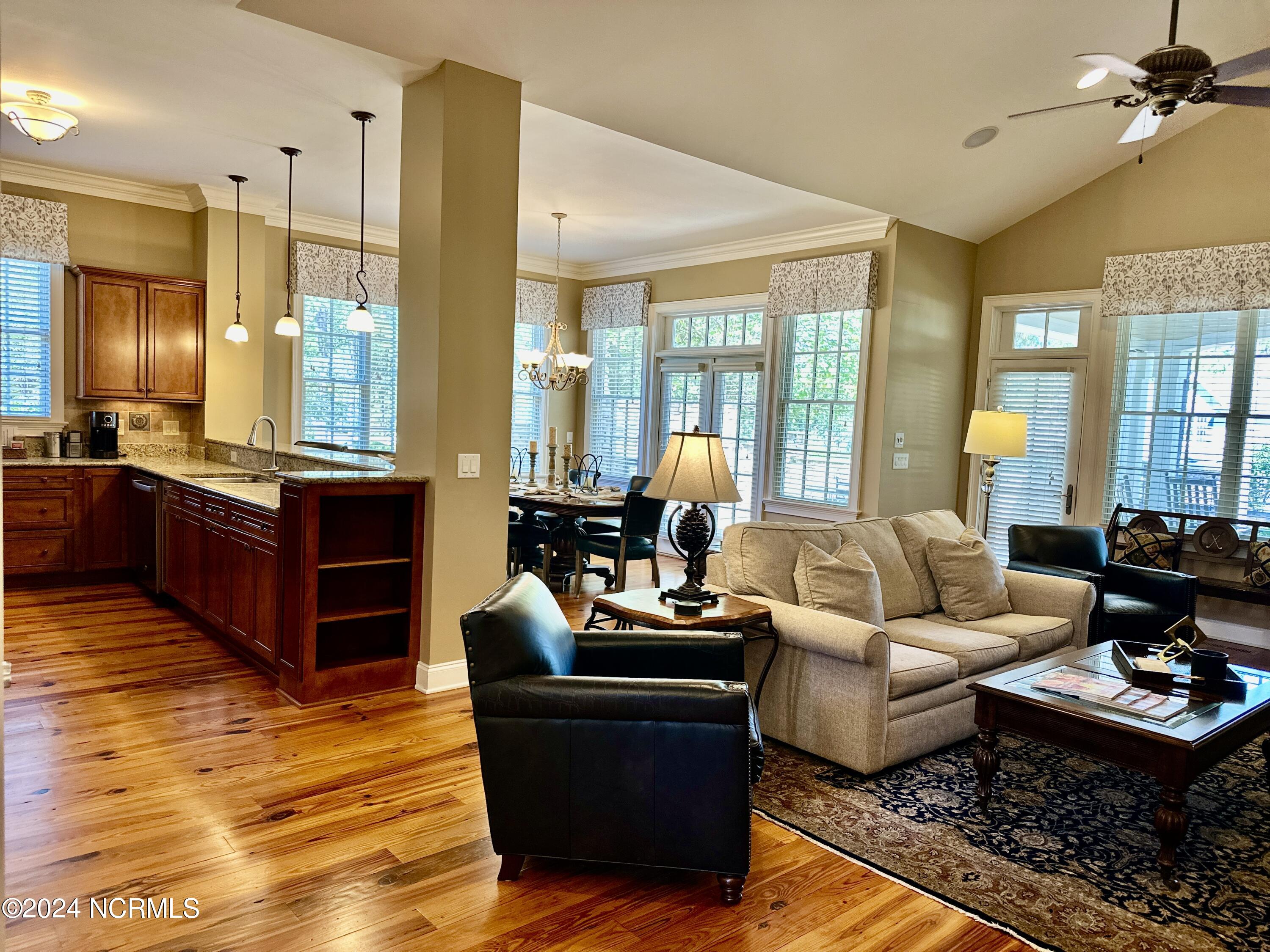 260 Cochrane Castle Circle, # 6