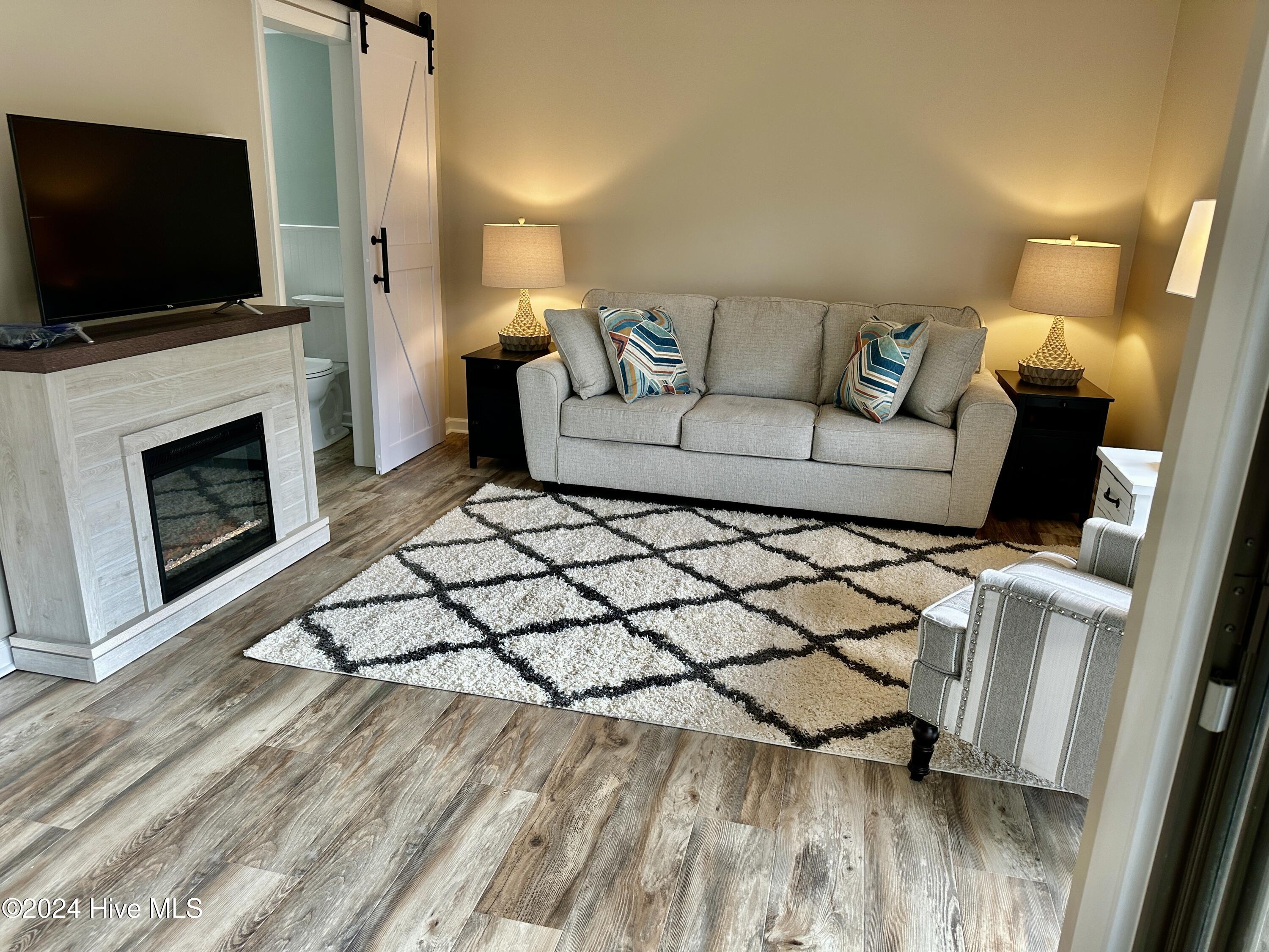 85 Pine Valley Road, 44