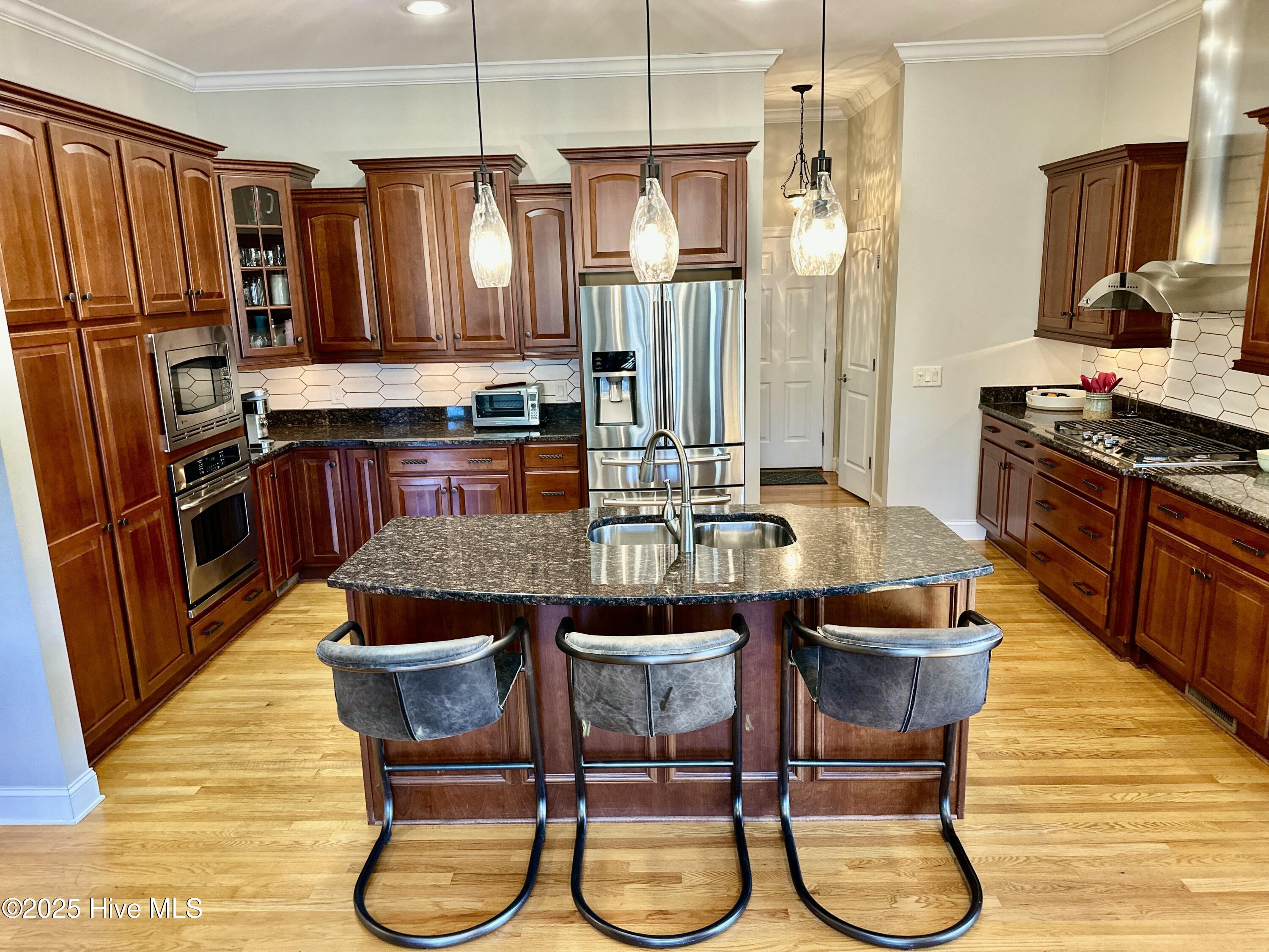145 Lake Forest Drive SW