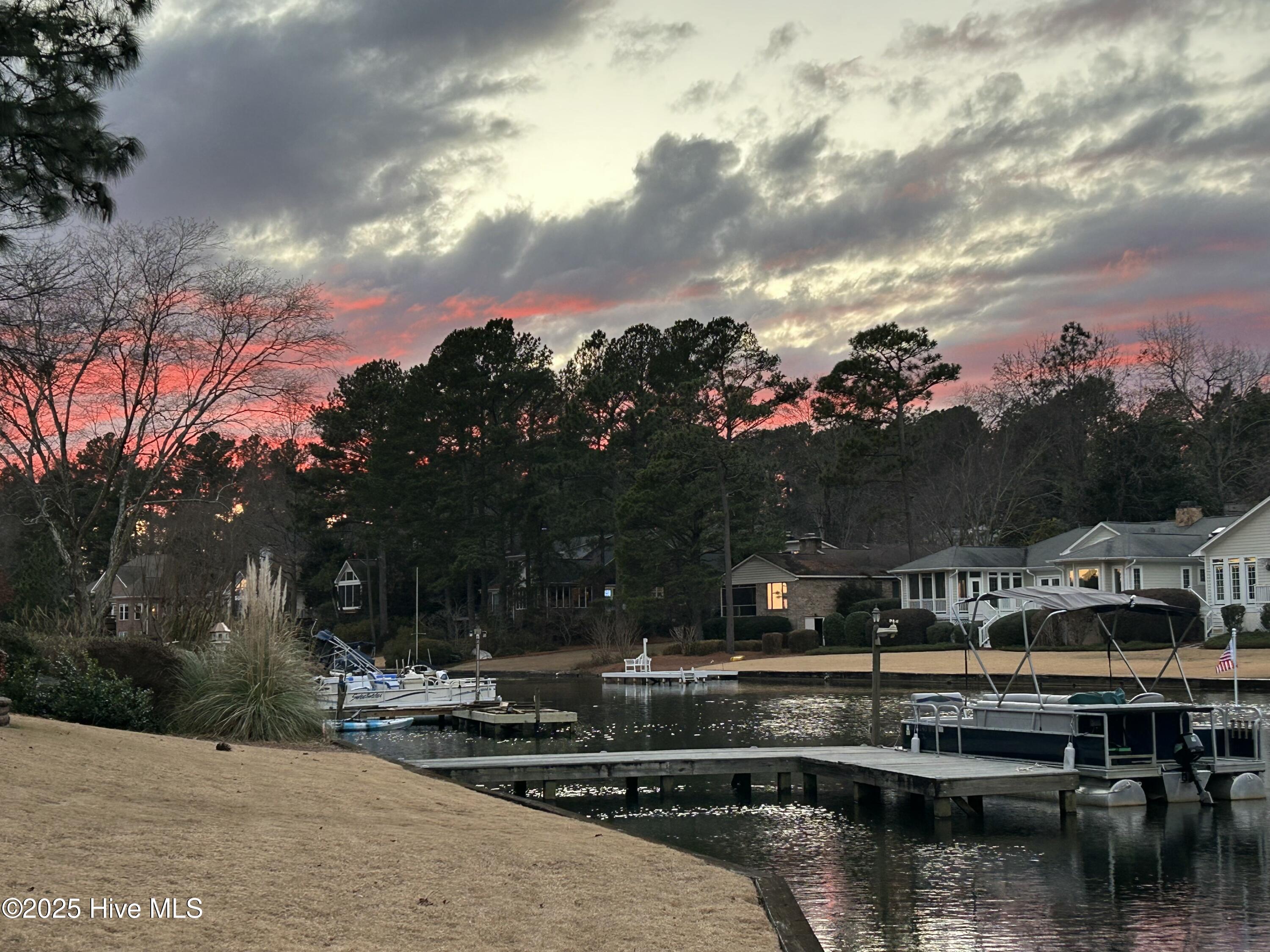 145 Lake Forest Drive SW