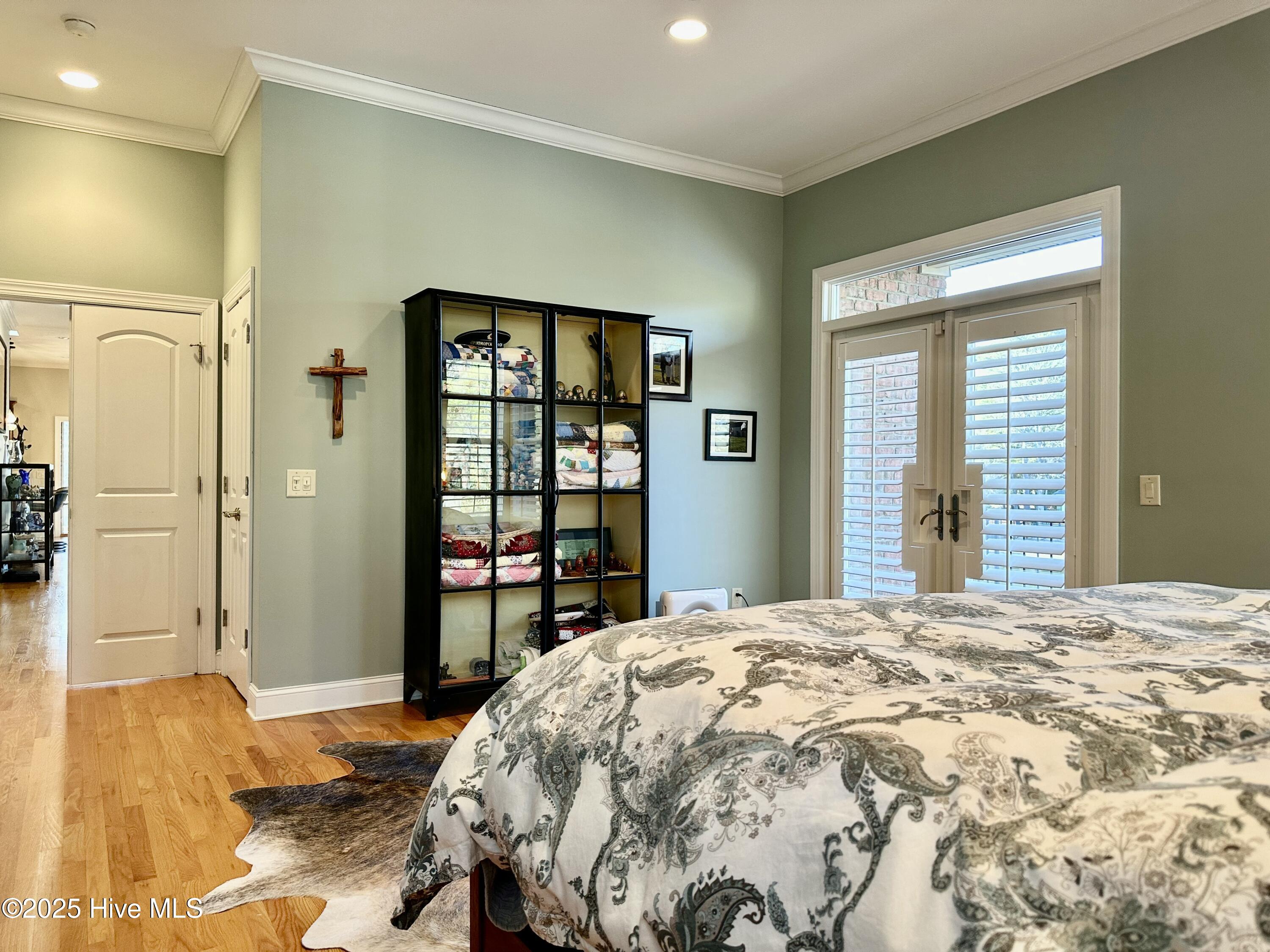 145 Lake Forest Drive SW