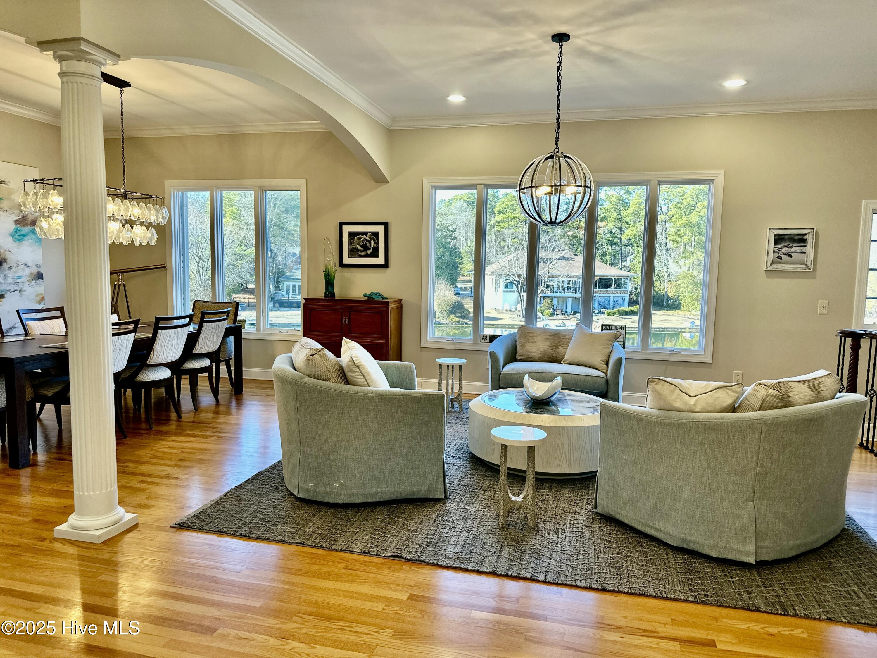 145 Lake Forest Drive SW