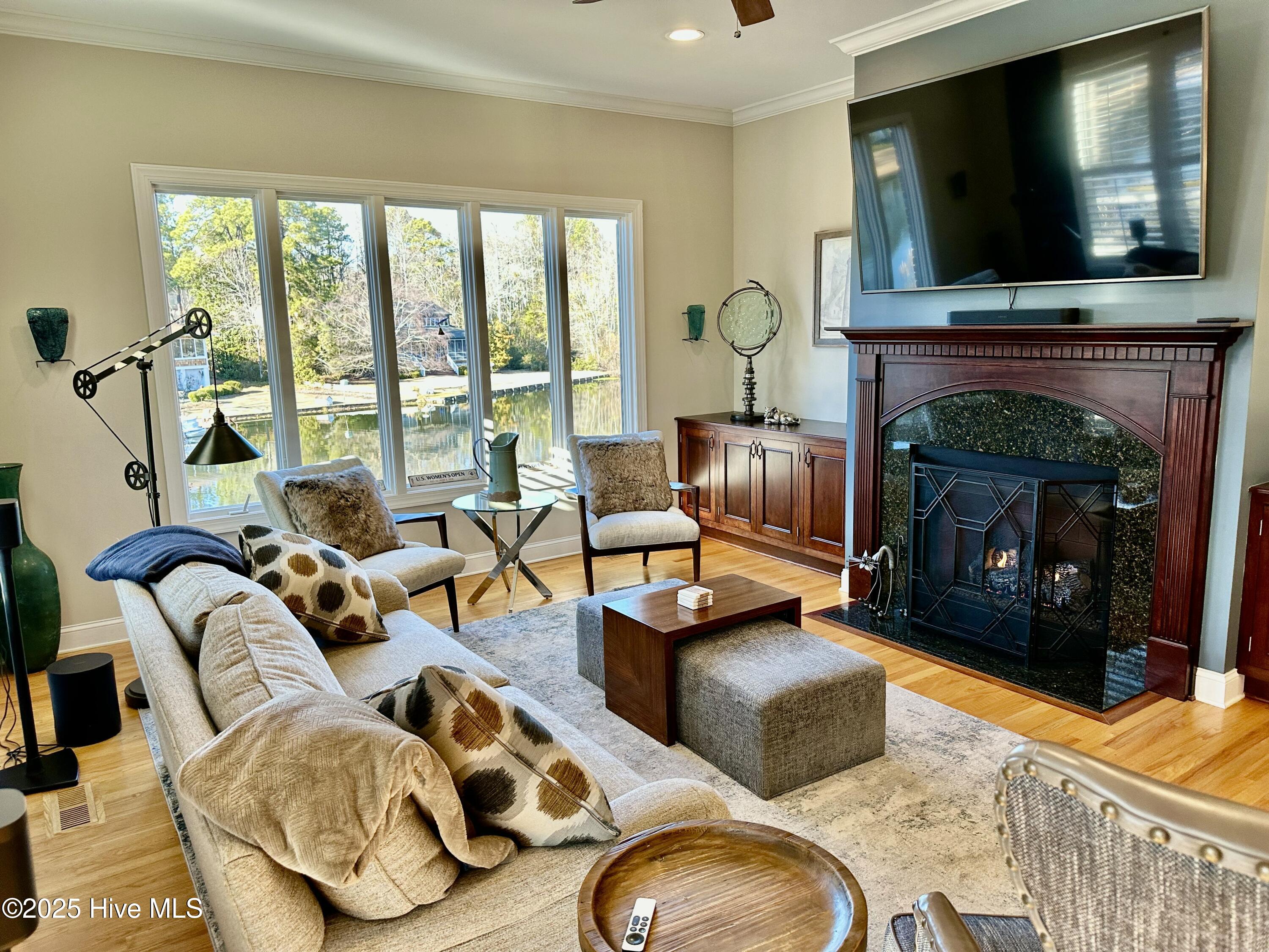 145 Lake Forest Drive SW