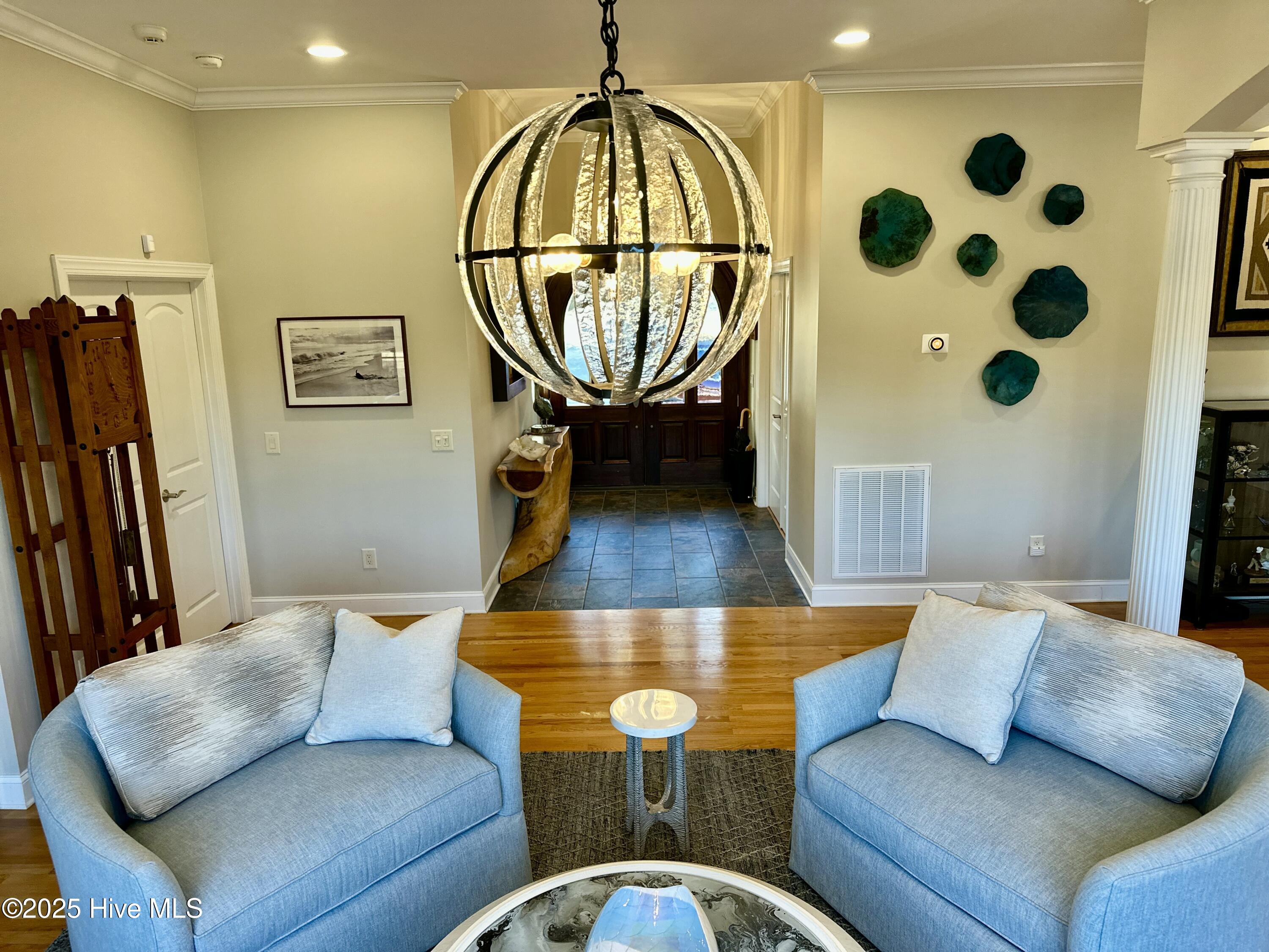 145 Lake Forest Drive SW