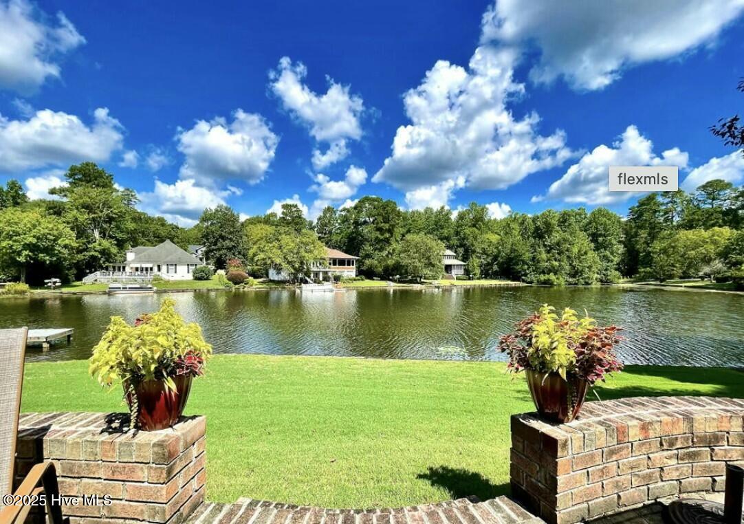 145 Lake Forest Drive SW