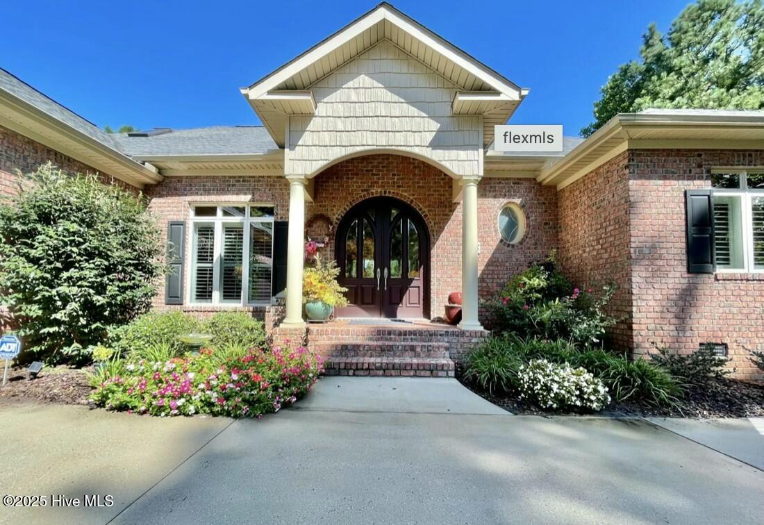 145 Lake Forest Drive SW