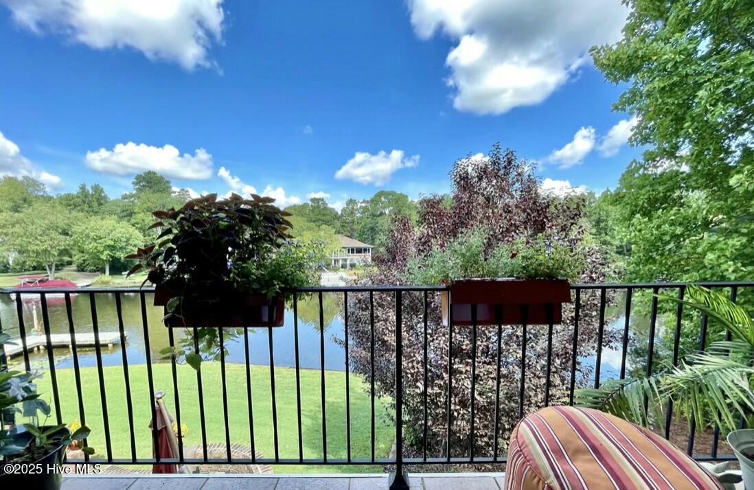 145 Lake Forest Drive SW