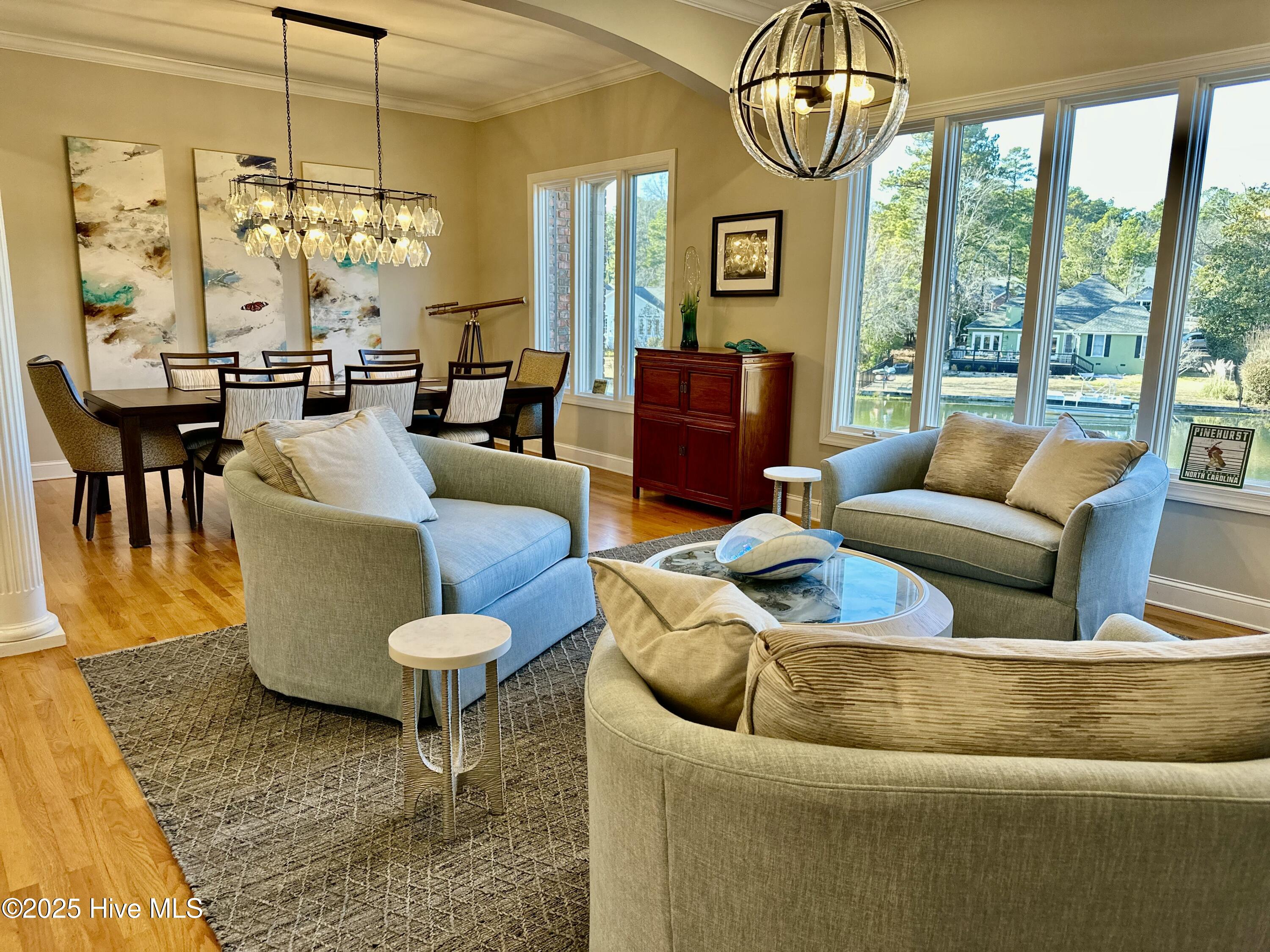 145 Lake Forest Drive SW