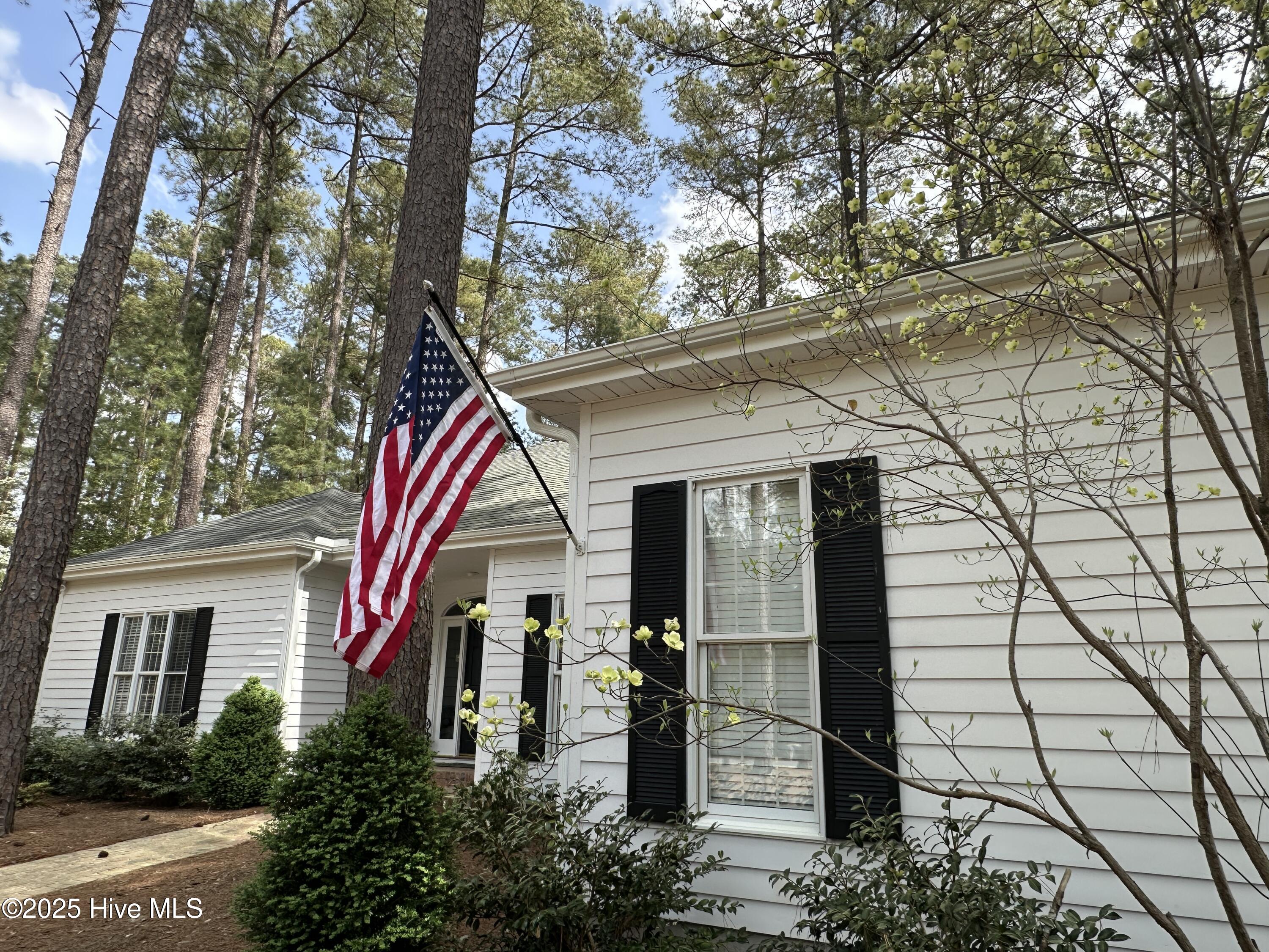 16 Ashkirk Drive