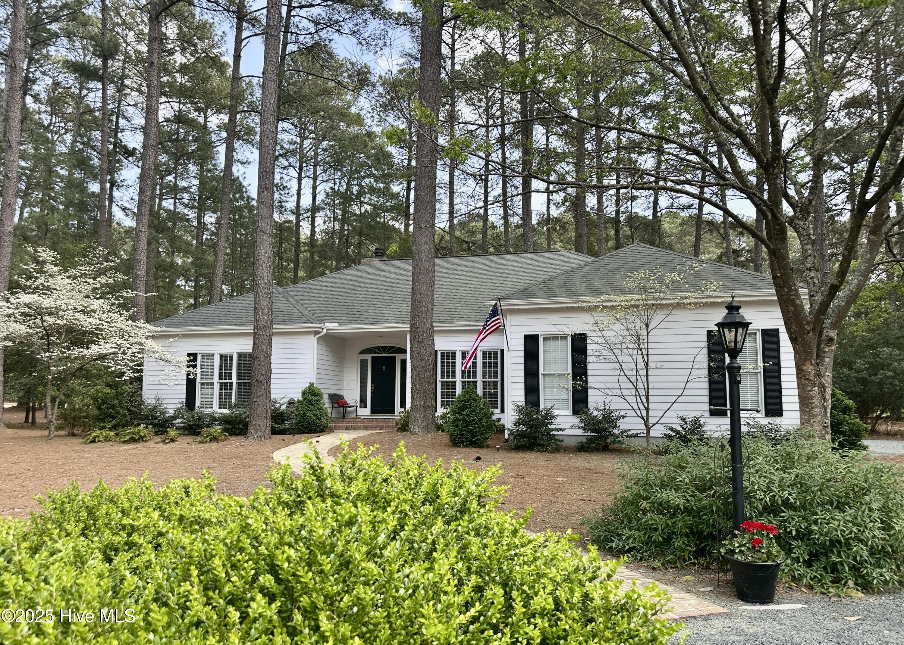 16 Ashkirk Drive