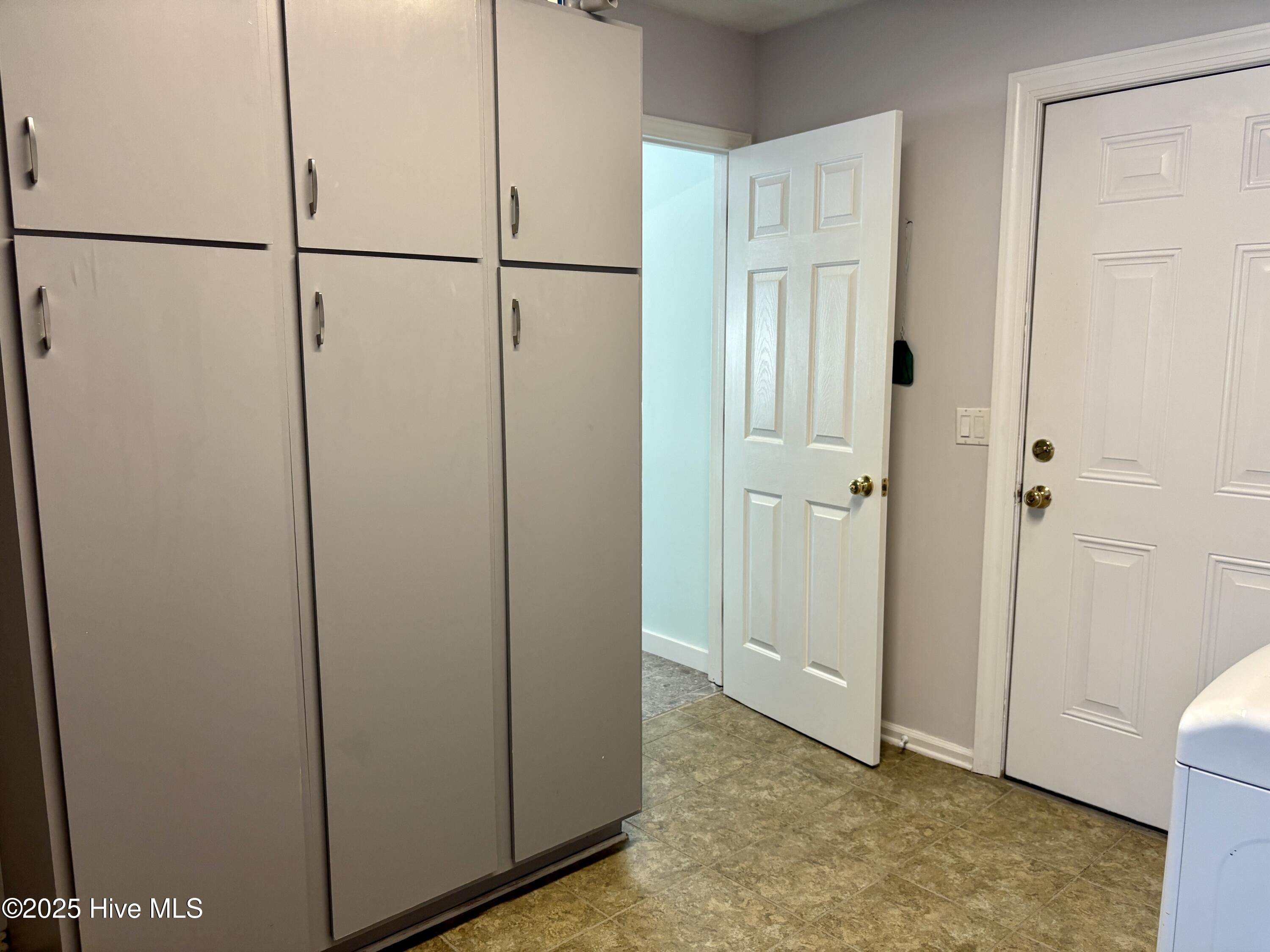 1425 Monticello Drive