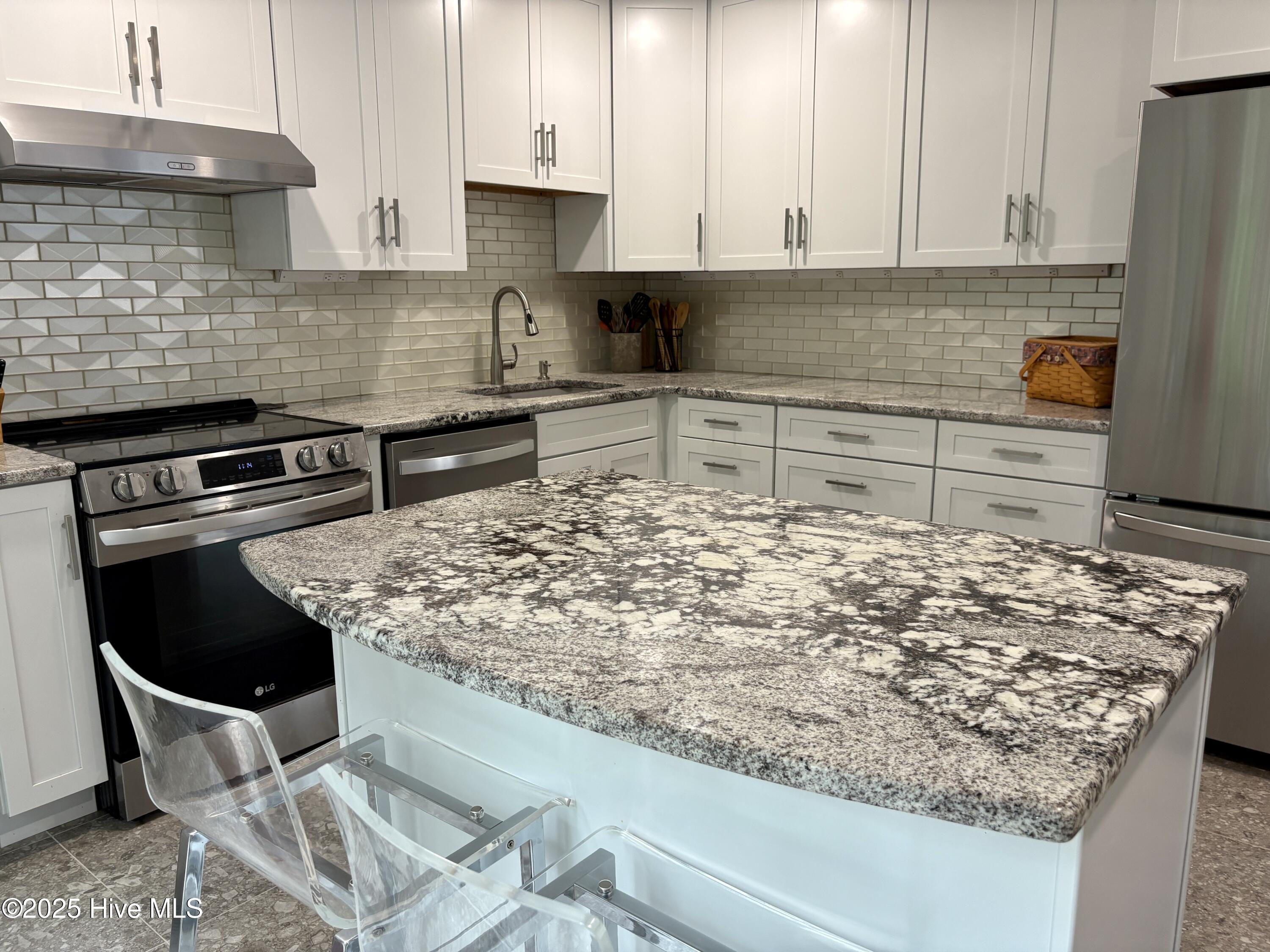 1425 Monticello Drive