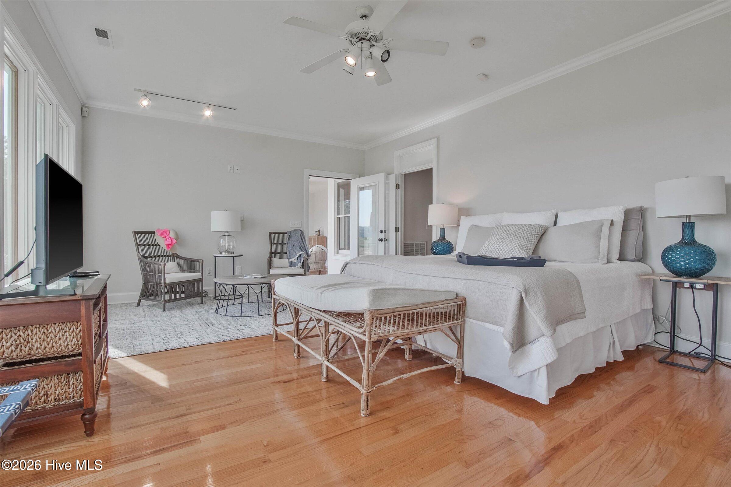 1231 Greenbriar Place