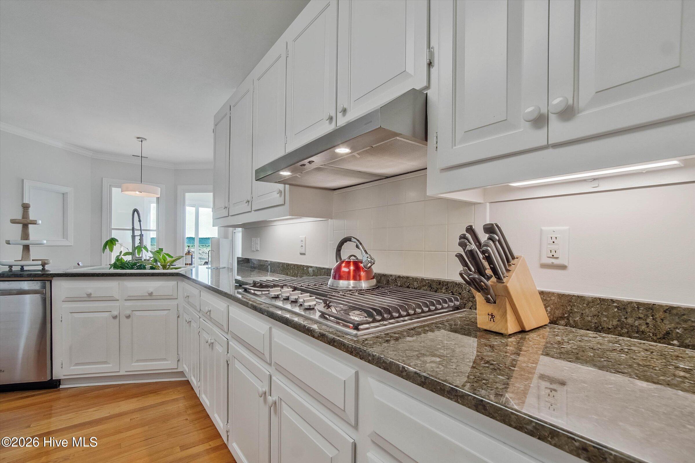 1231 Greenbriar Place