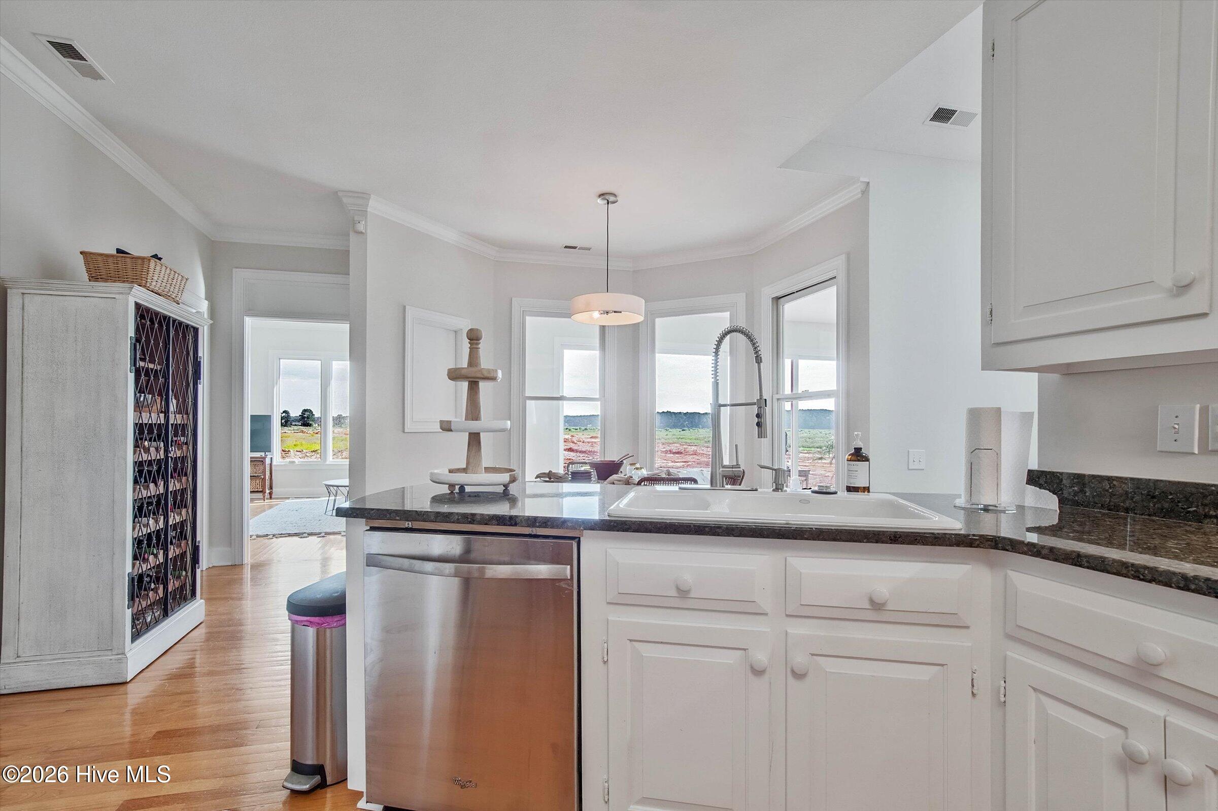 1231 Greenbriar Place
