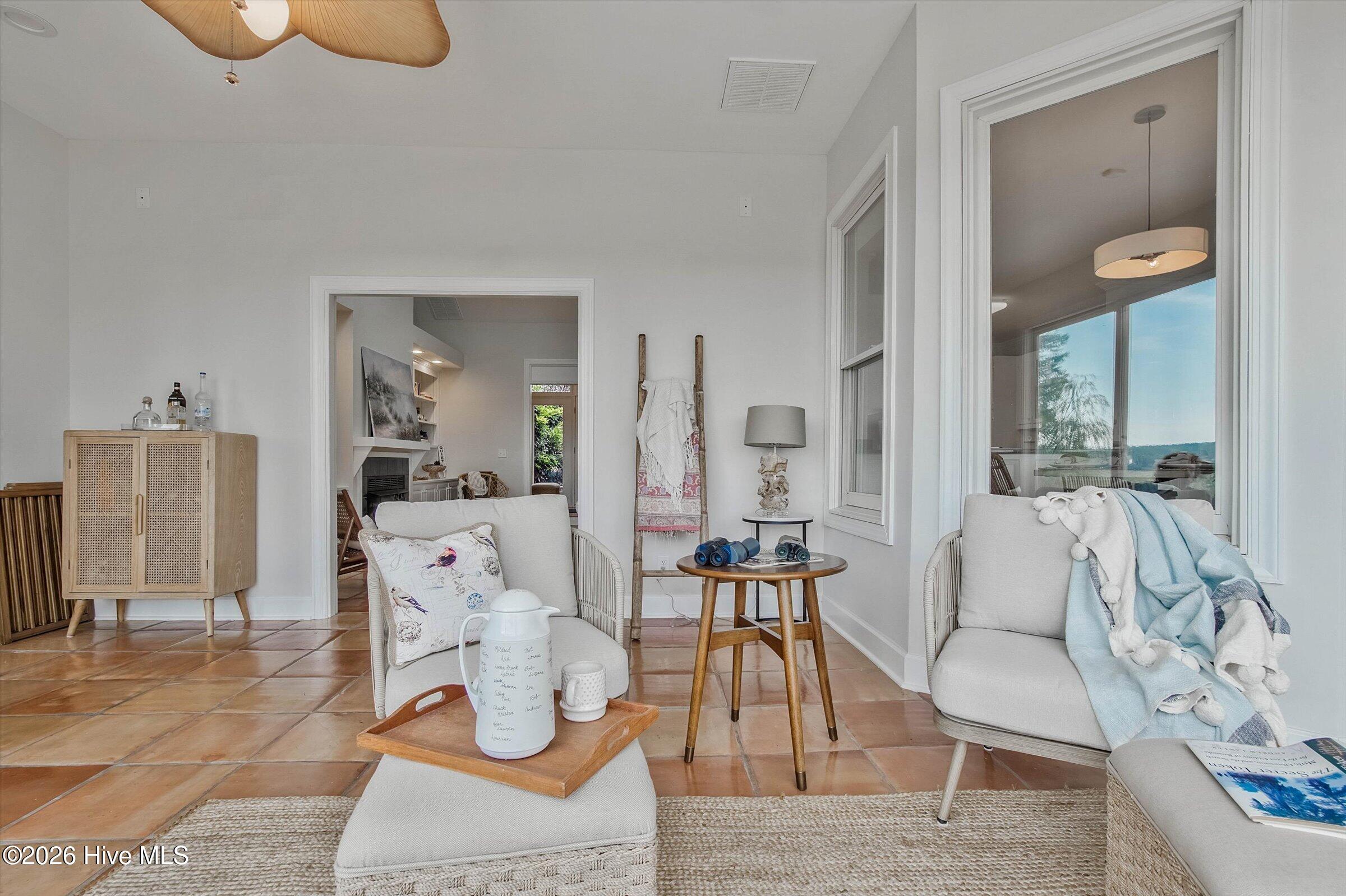 1231 Greenbriar Place