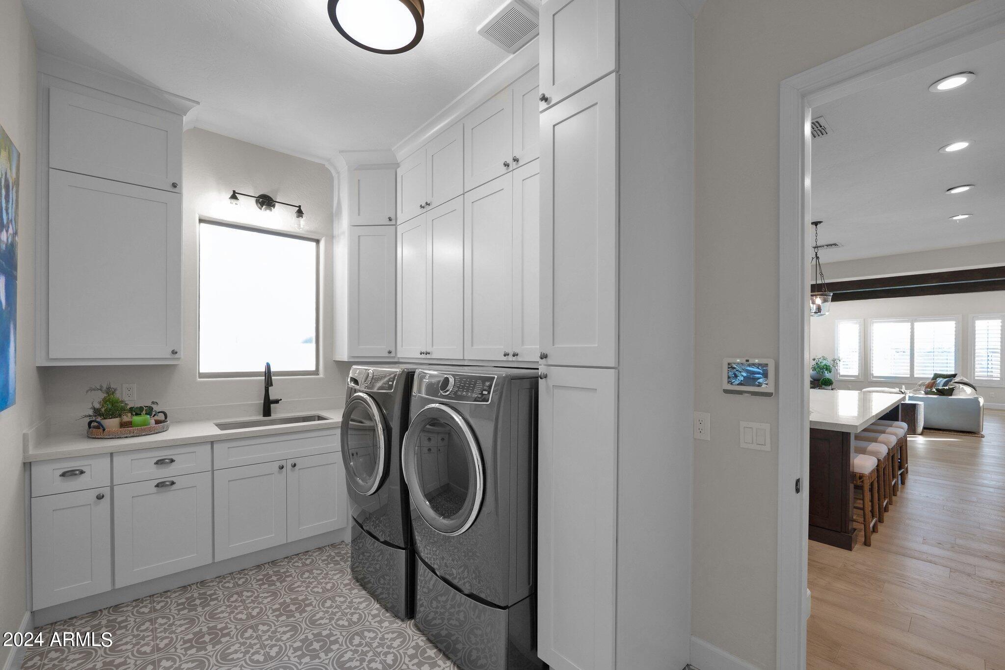 2517 S CONSTELLATION Way