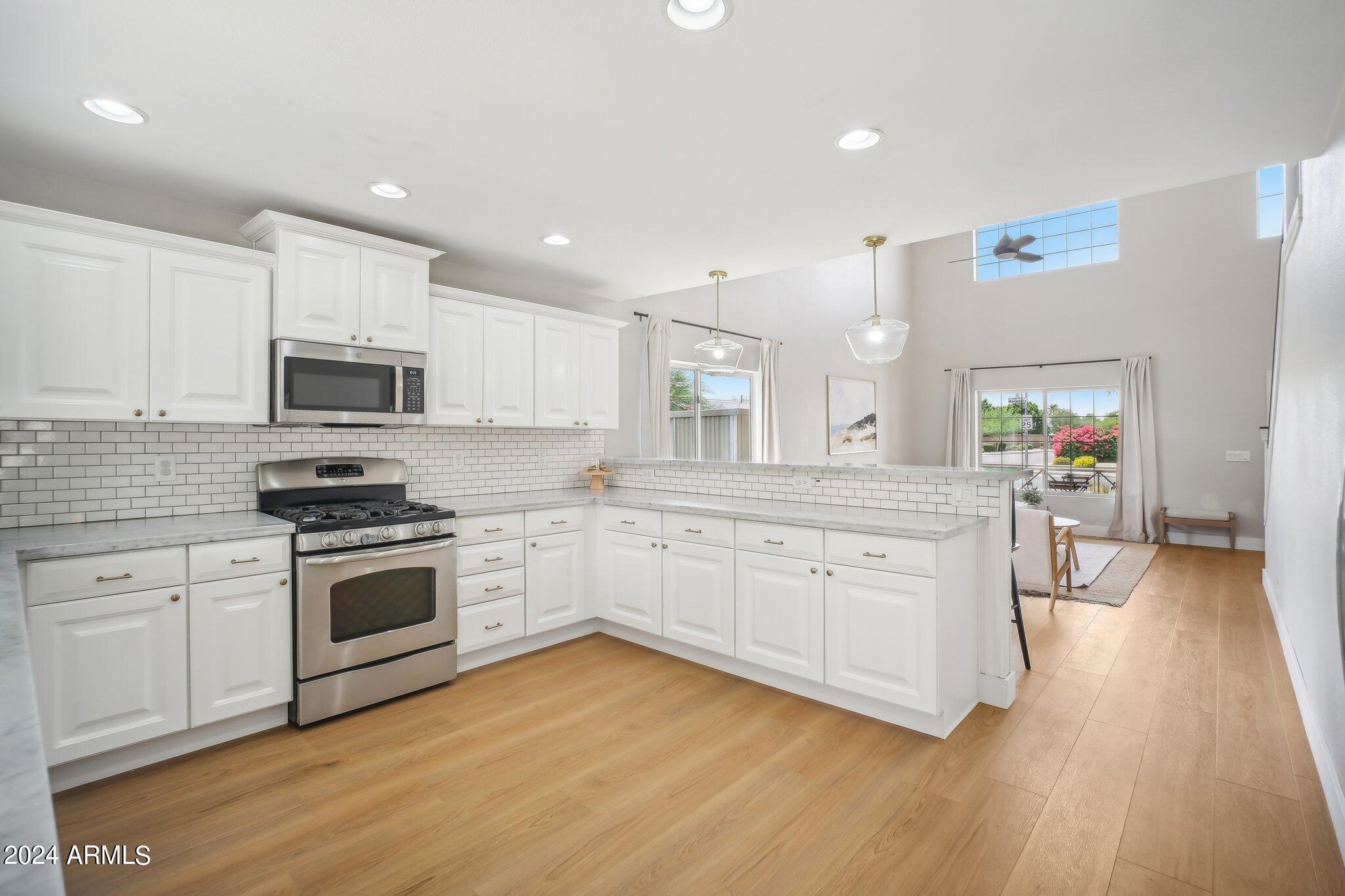 3364 E MENADOTA Drive