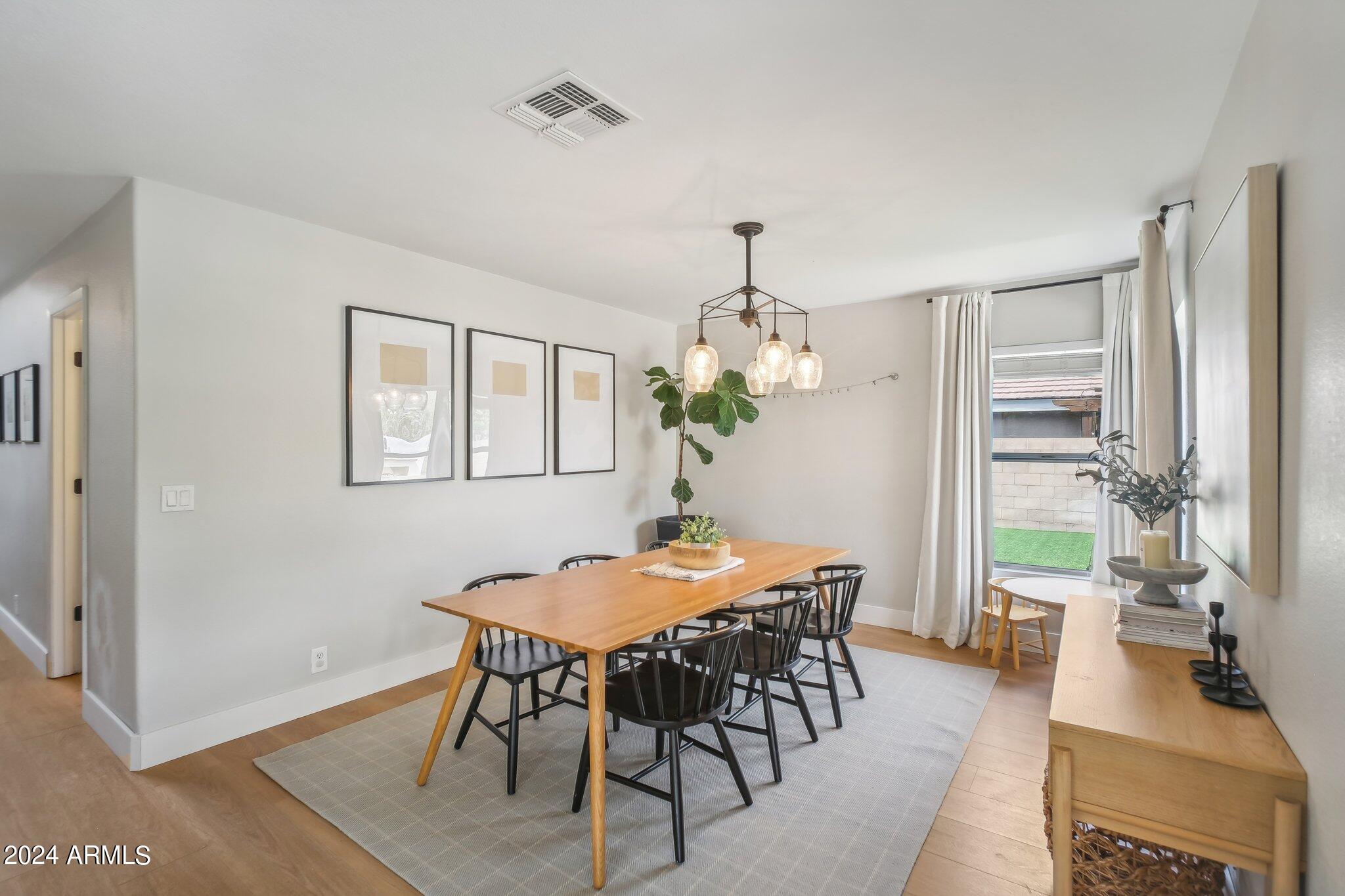 3364 E MENADOTA Drive