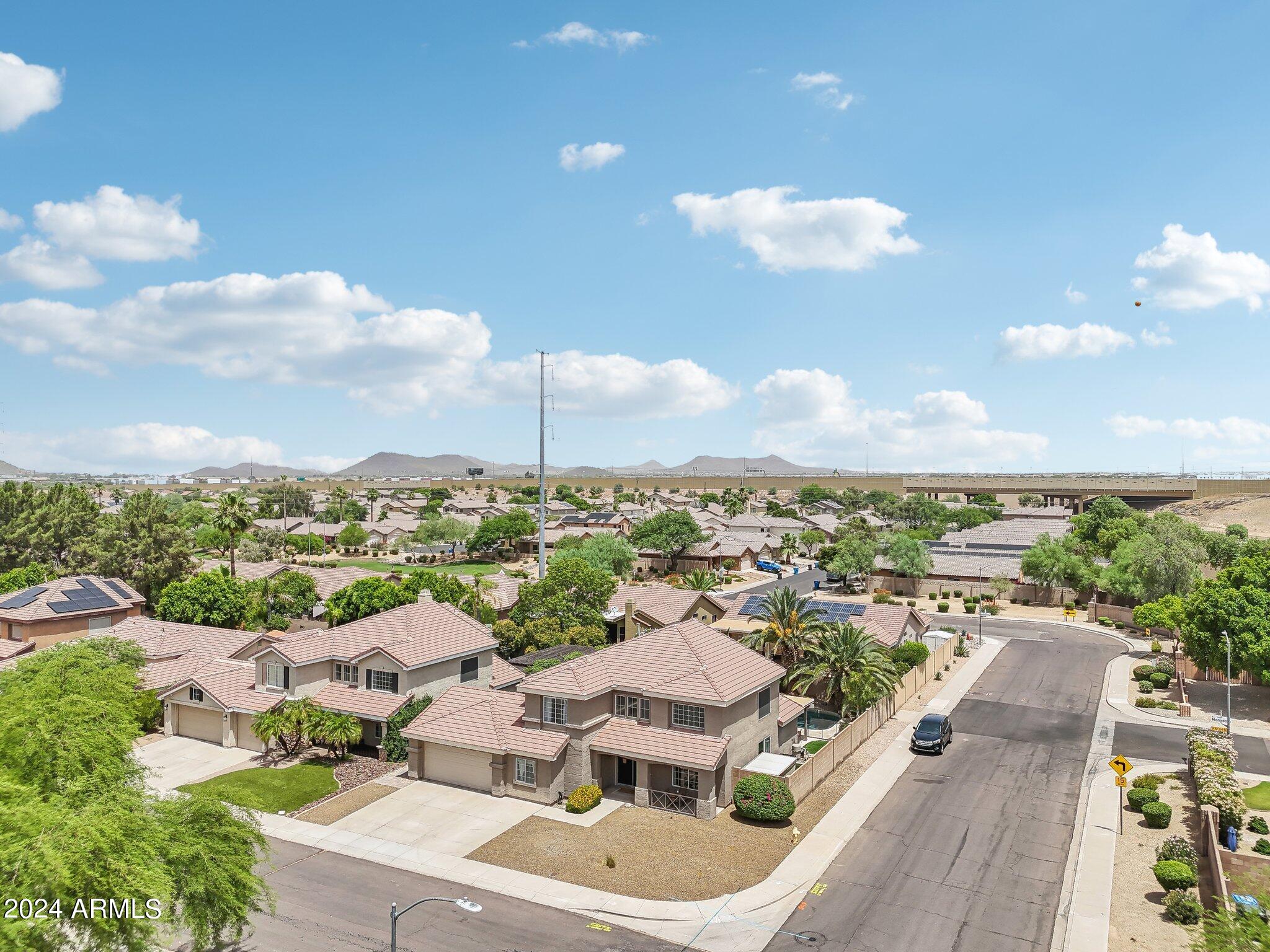 3364 E MENADOTA Drive