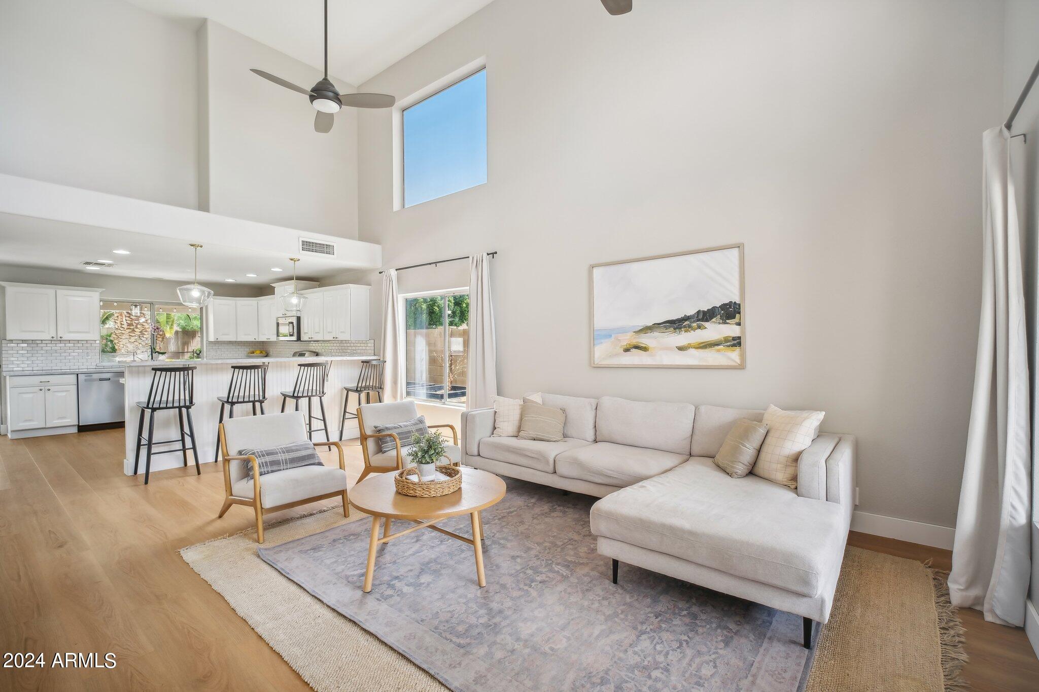 3364 E MENADOTA Drive