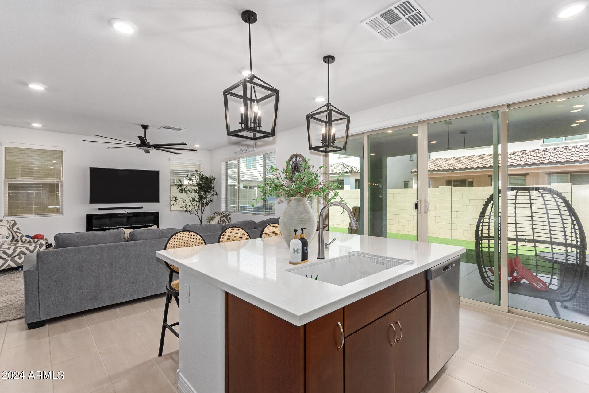 10044 E TIBURON Avenue