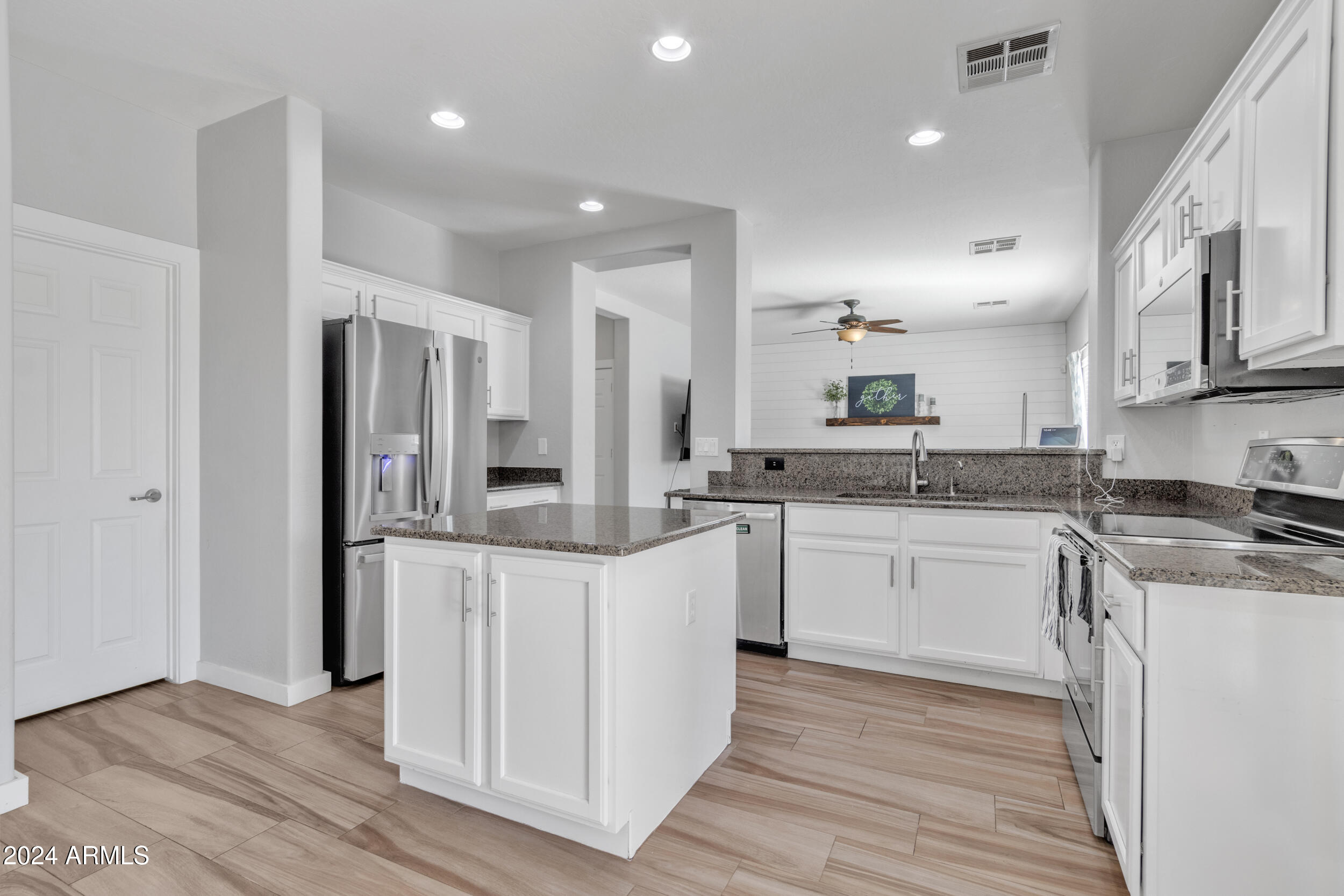 4255 E Washington Court