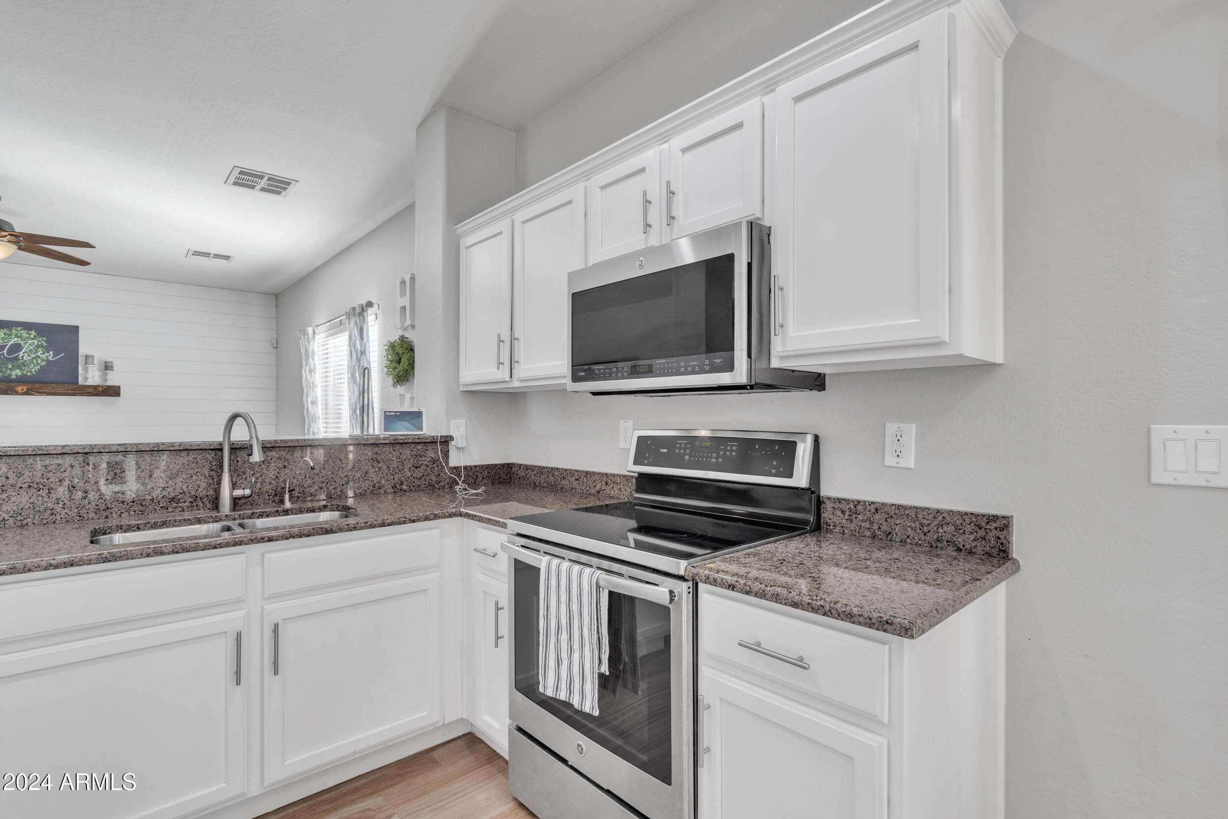 4255 E Washington Court